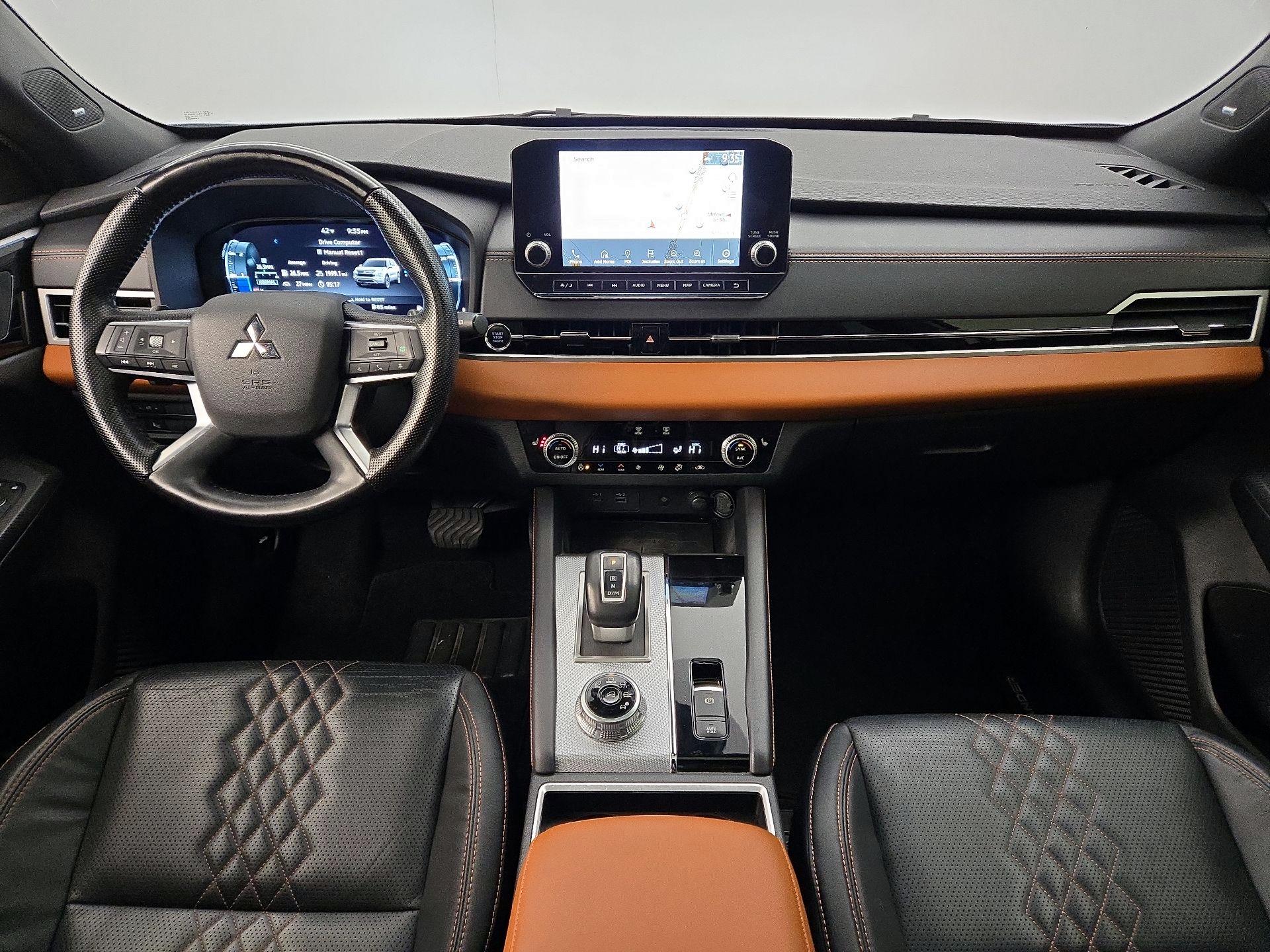 Thumbnail: 2022 Mitsubishi Outlander - 9