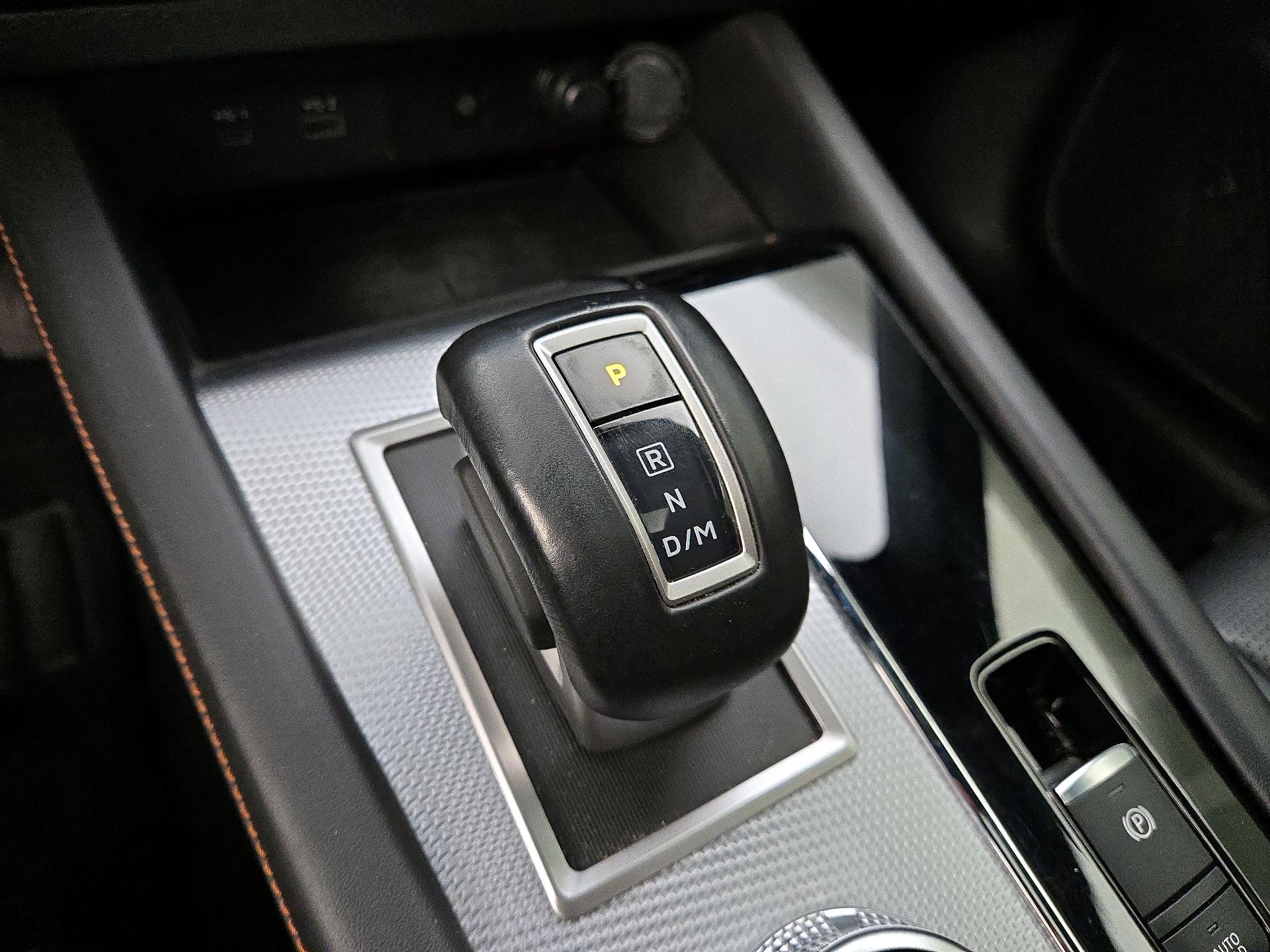 Thumbnail: 2022 Mitsubishi Outlander - 18