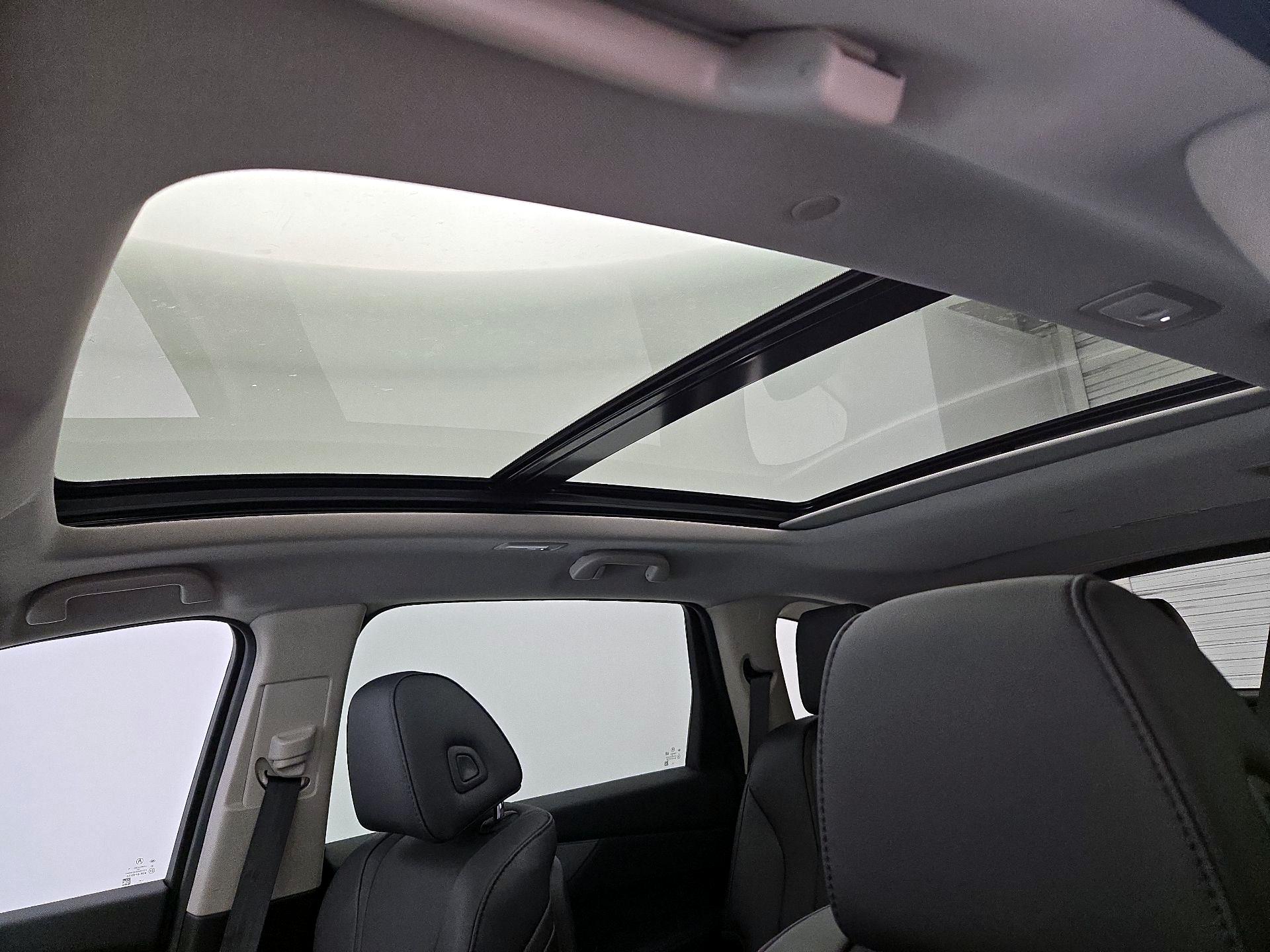 Thumbnail: 2024 Acura MDX - 19