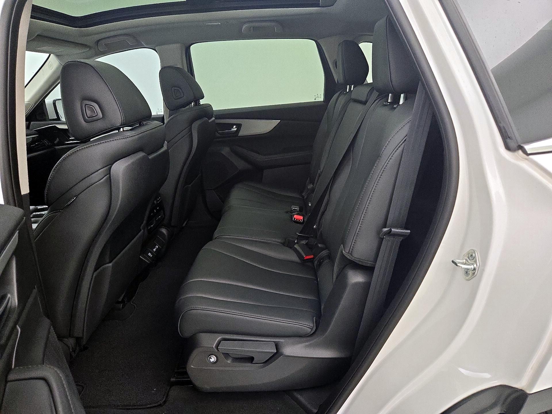 Thumbnail: 2024 Acura MDX - 20