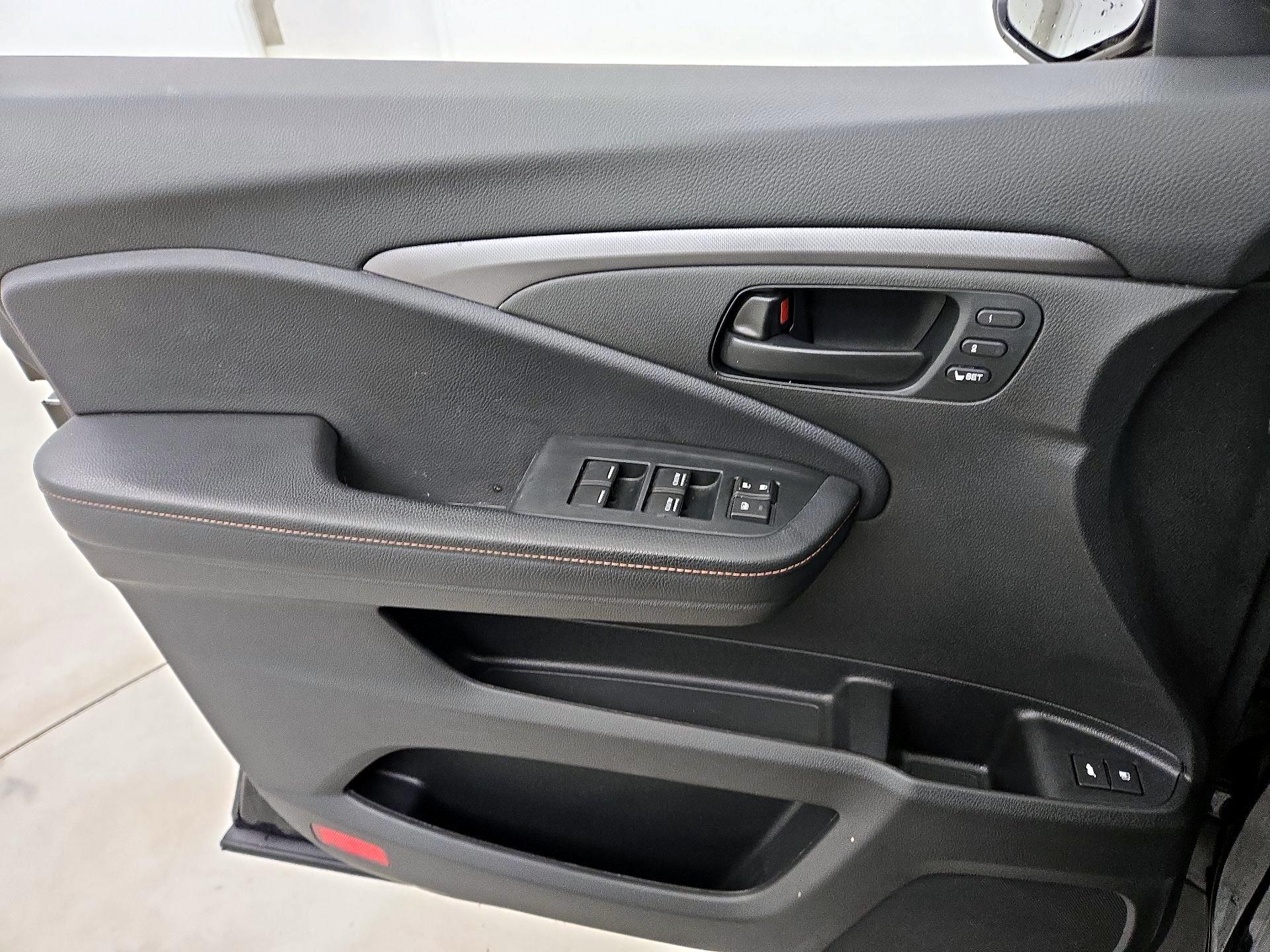 Thumbnail: 2022 Honda Passport - 12