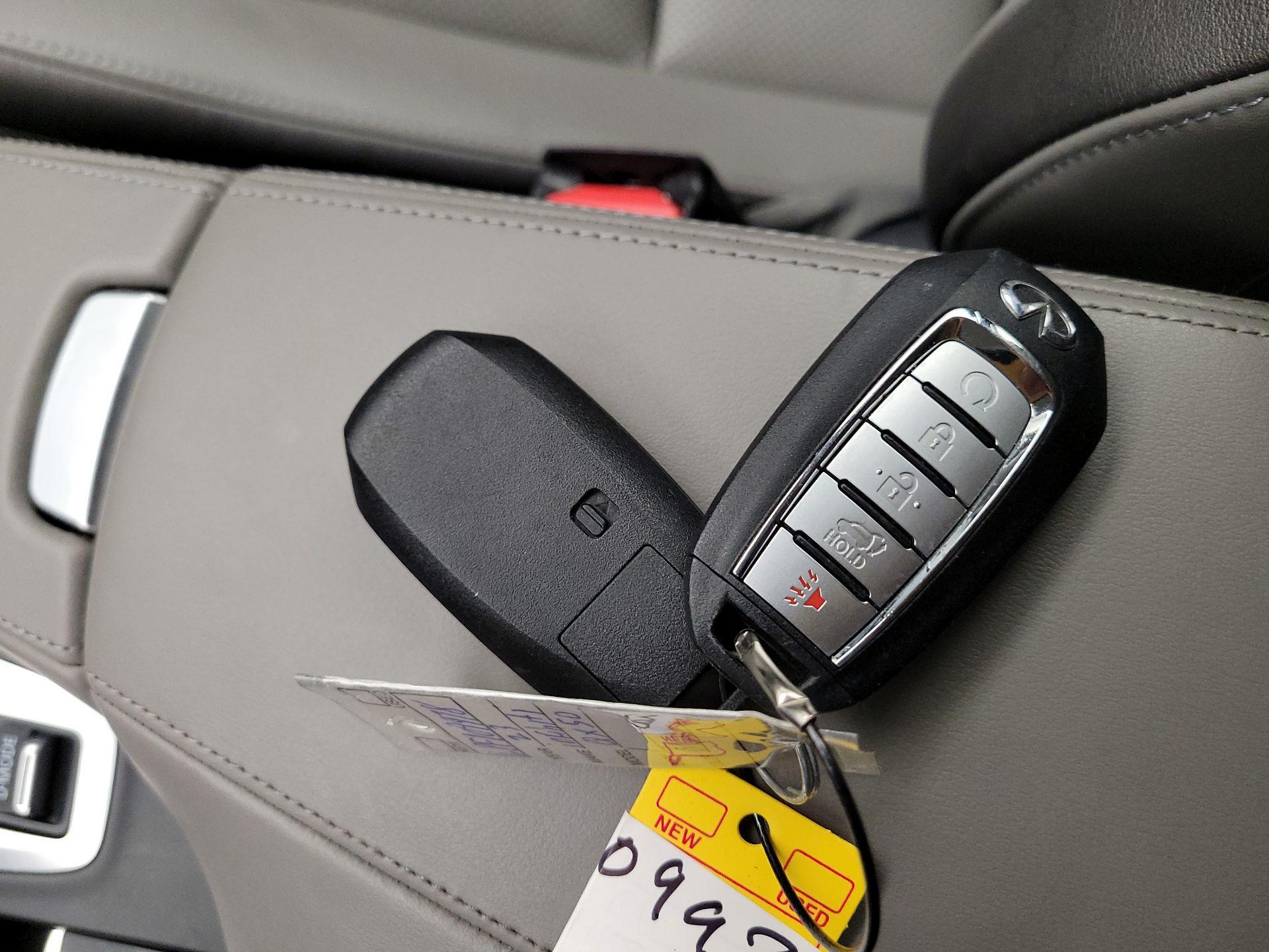 Thumbnail: 2023 INFINITI QX50 - 18