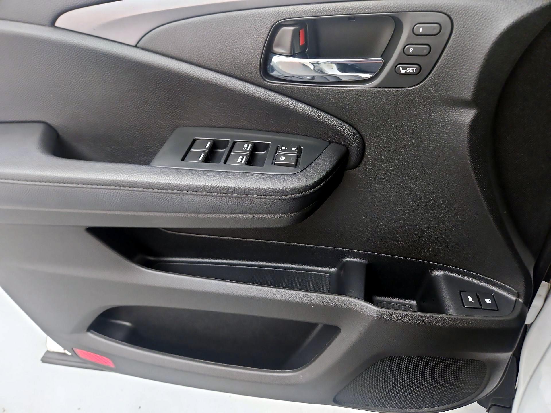 Thumbnail: 2022 Honda Pilot - 12