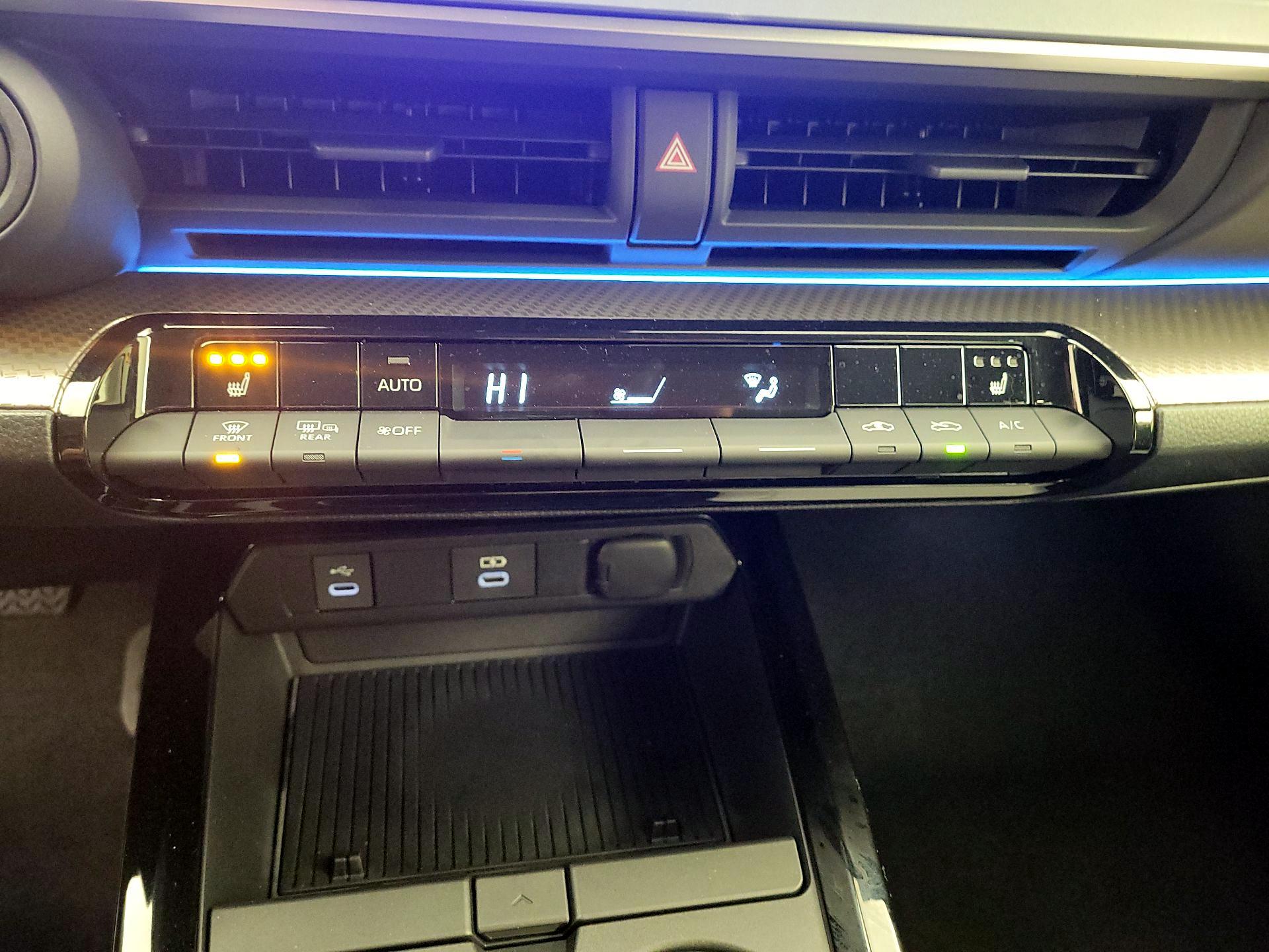 Thumbnail: 2024 Toyota Prius - 14