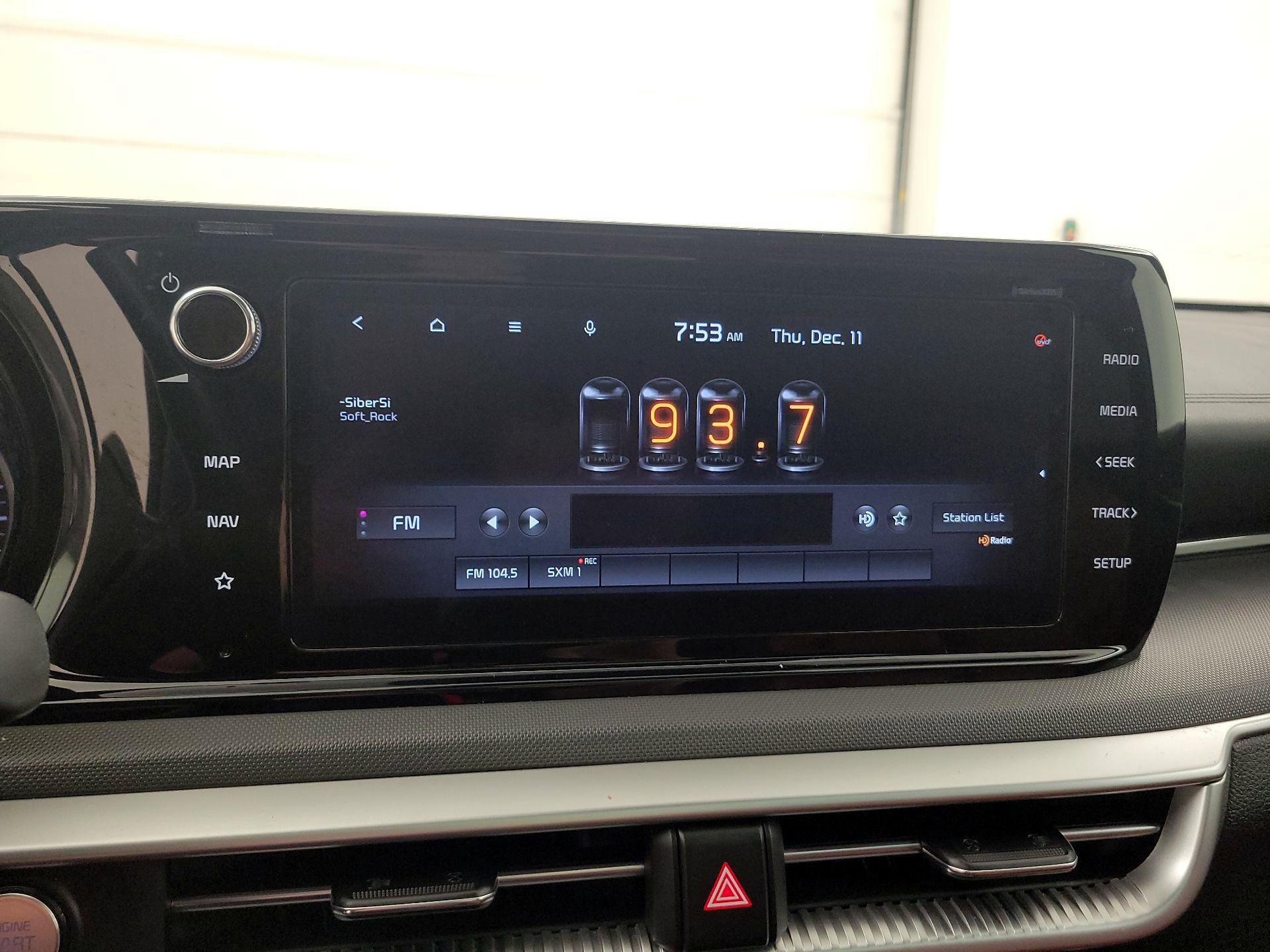 Thumbnail: 2022 Kia K5 - 16