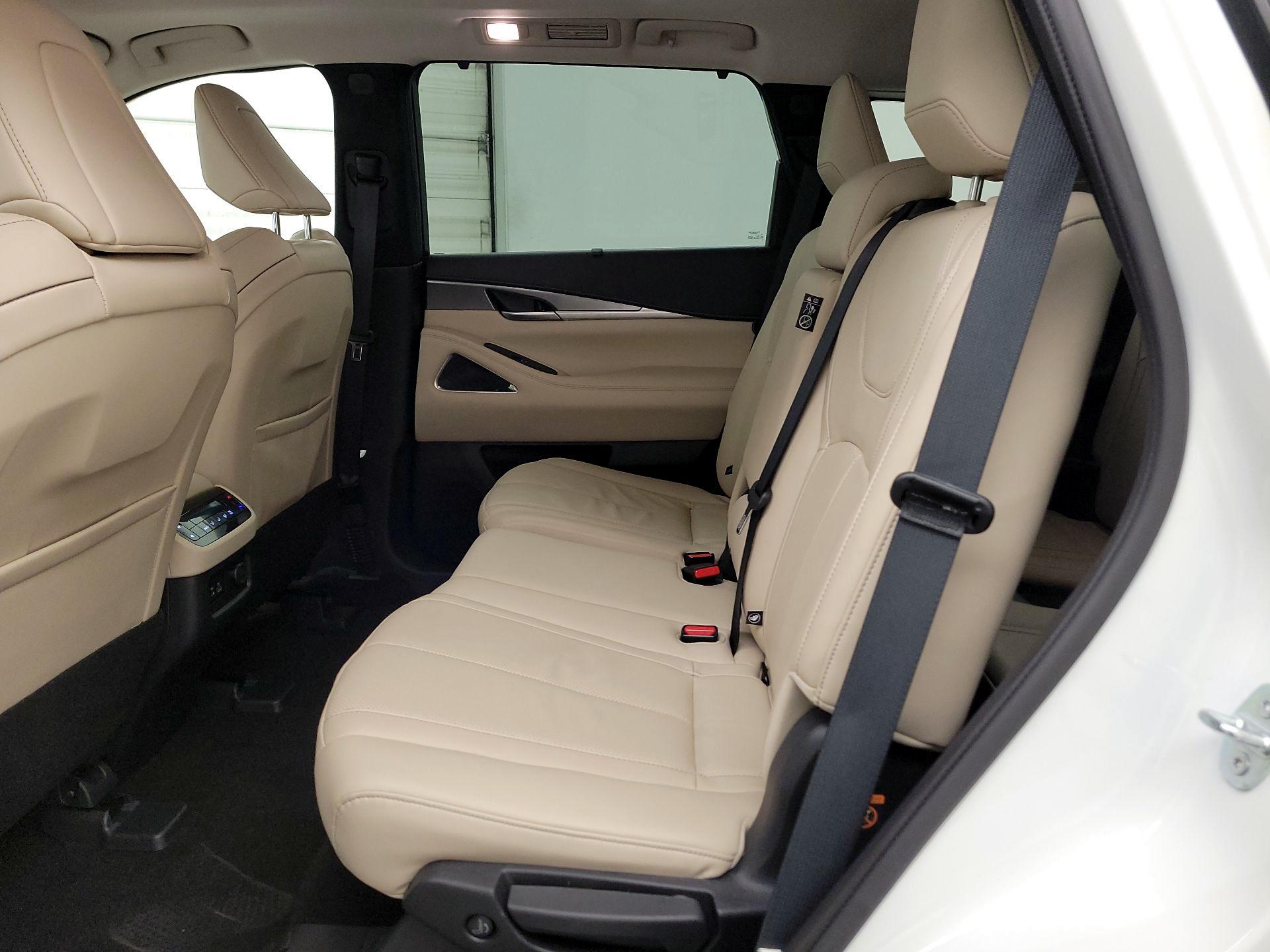 Thumbnail: 2023 INFINITI QX60 - 19