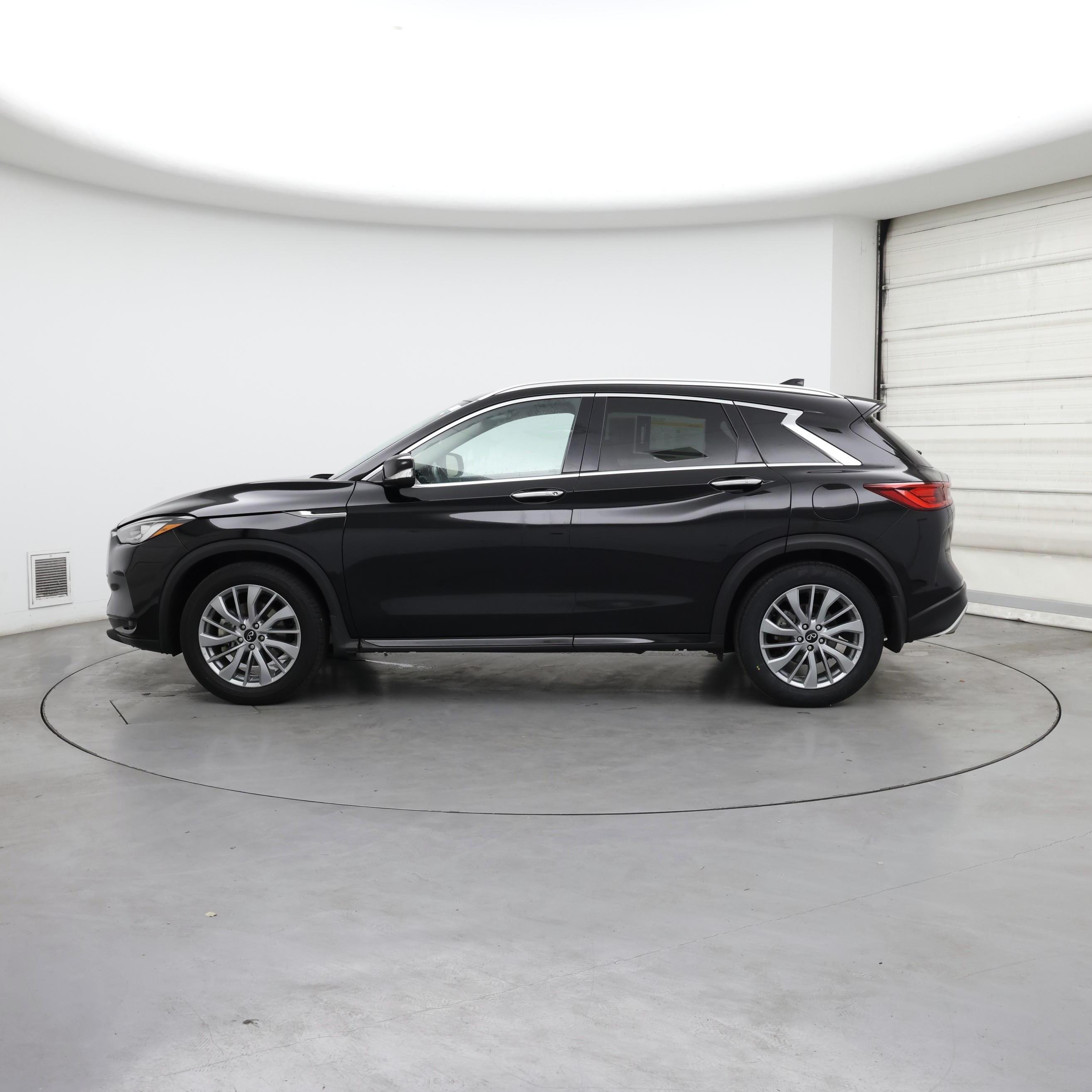 Thumbnail: 2023 INFINITI QX50 - 3