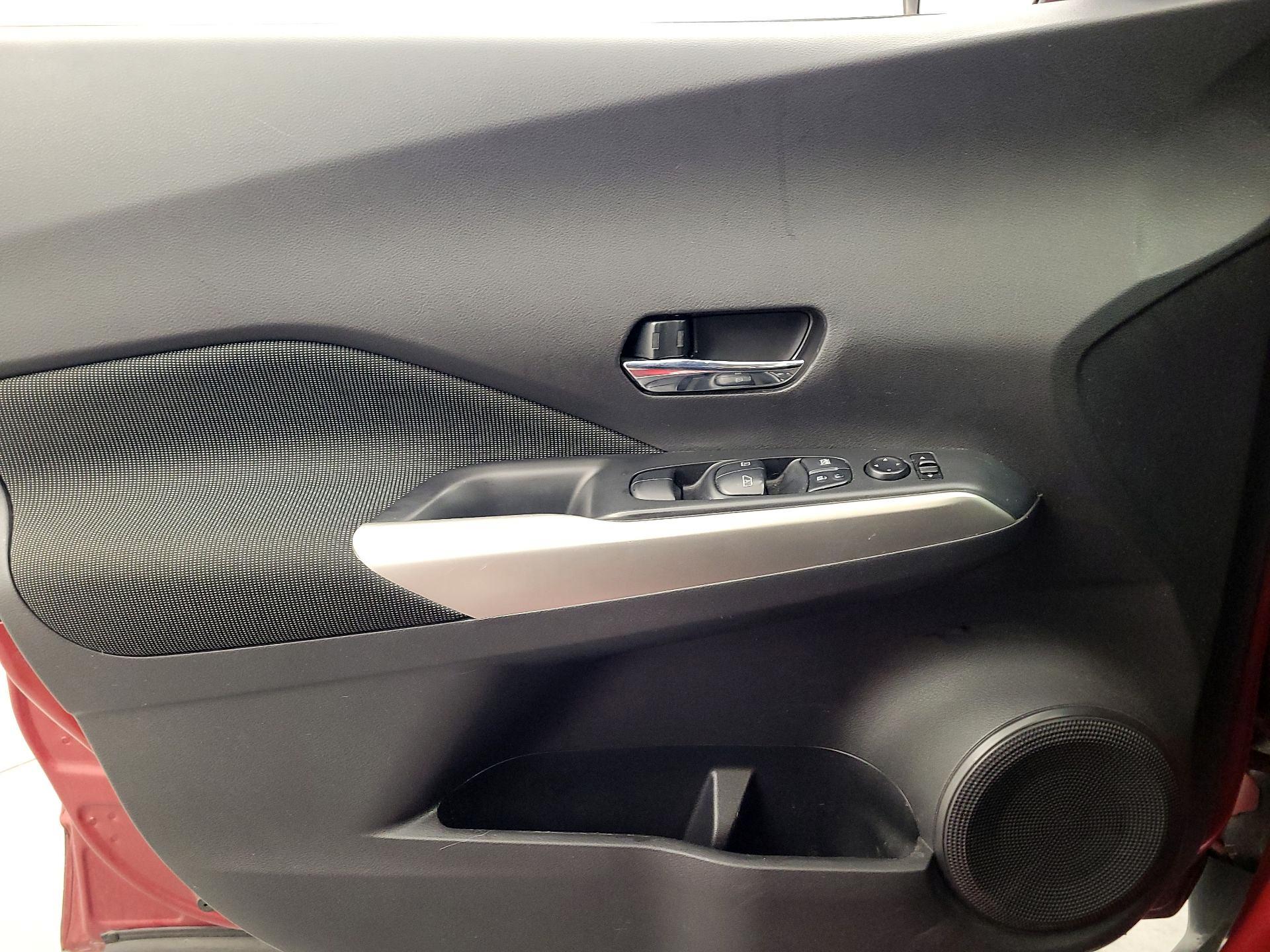 Thumbnail: 2020 Nissan Kicks - 12