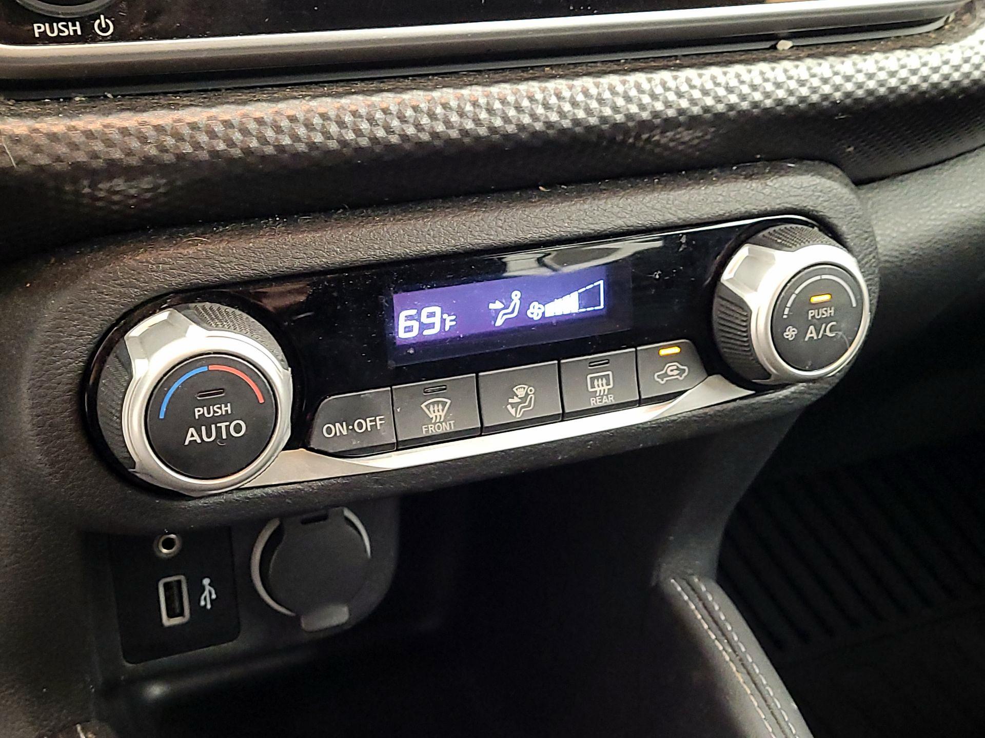 Thumbnail: 2020 Nissan Kicks - 15