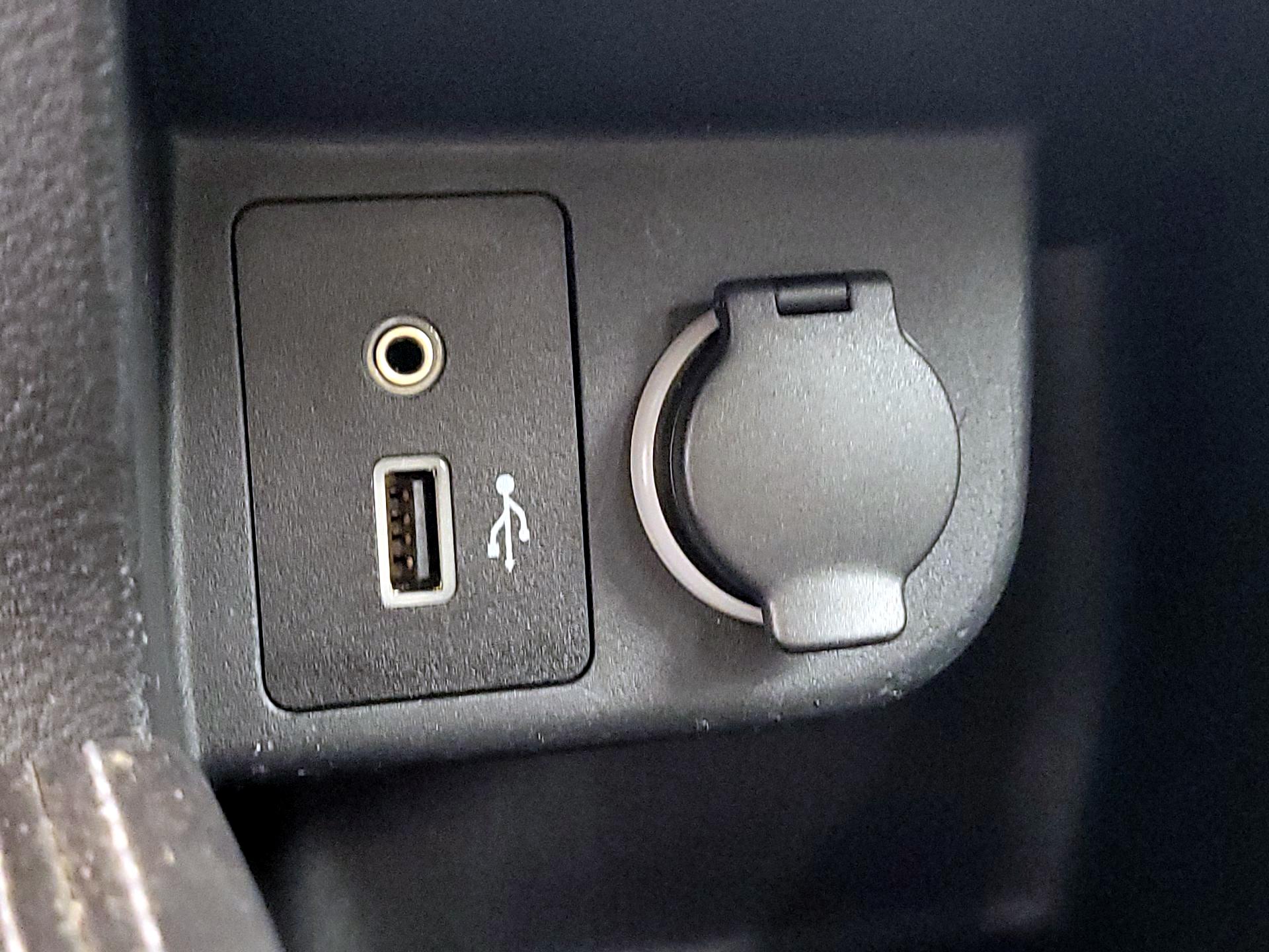 Thumbnail: 2020 Nissan Kicks - 17