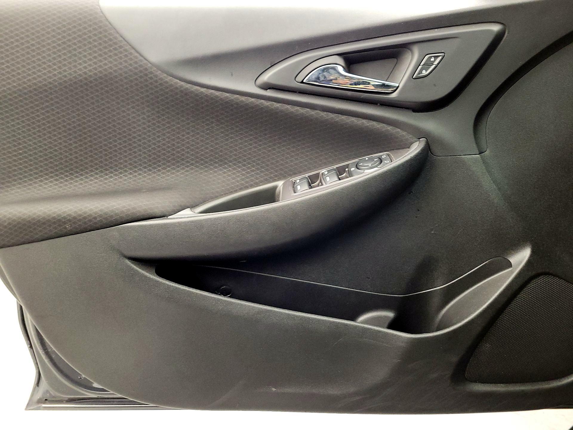 Thumbnail: 2023 Chevrolet Malibu - 12