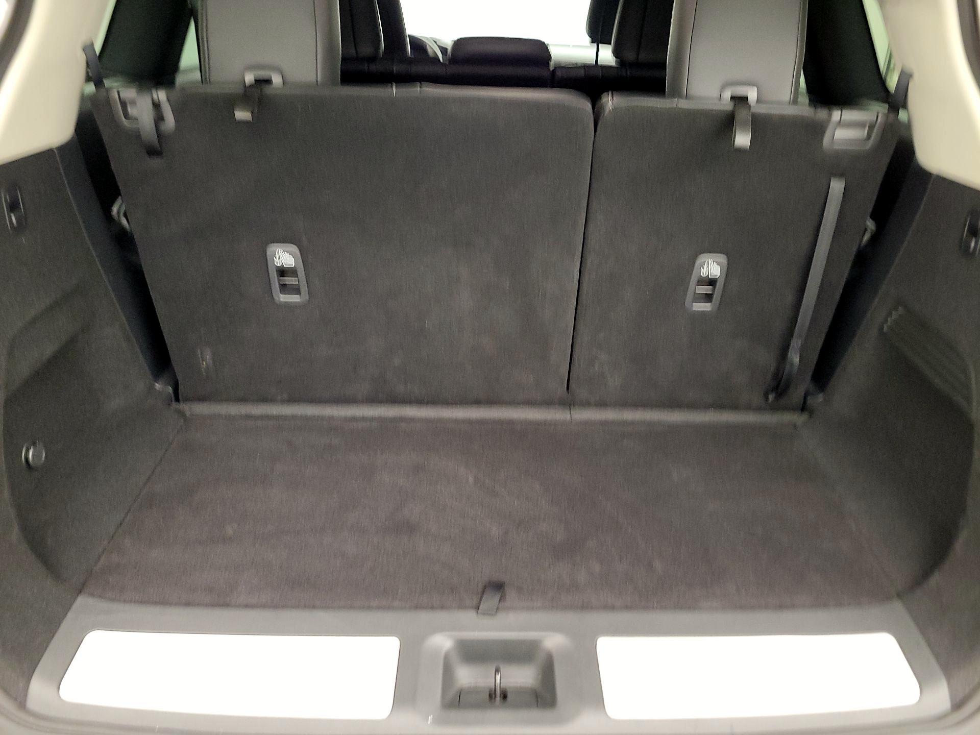 Thumbnail: 2023 INFINITI QX60 - 16