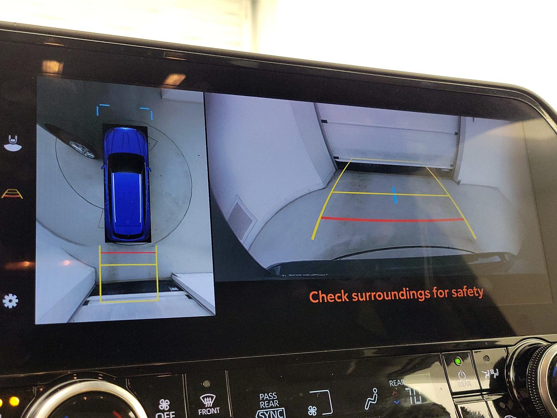 Thumbnail: 2023 Toyota Highlander - 14