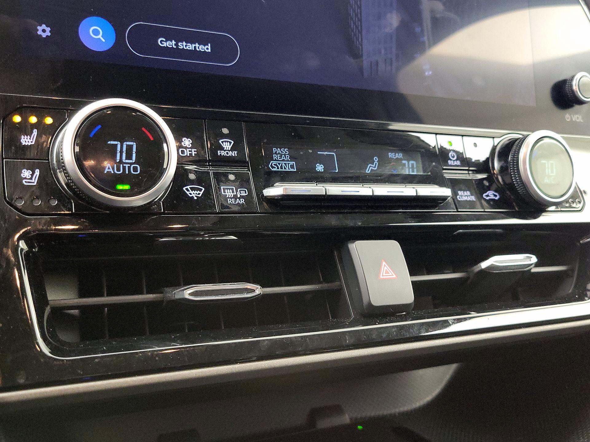 Thumbnail: 2023 Toyota Highlander - 16