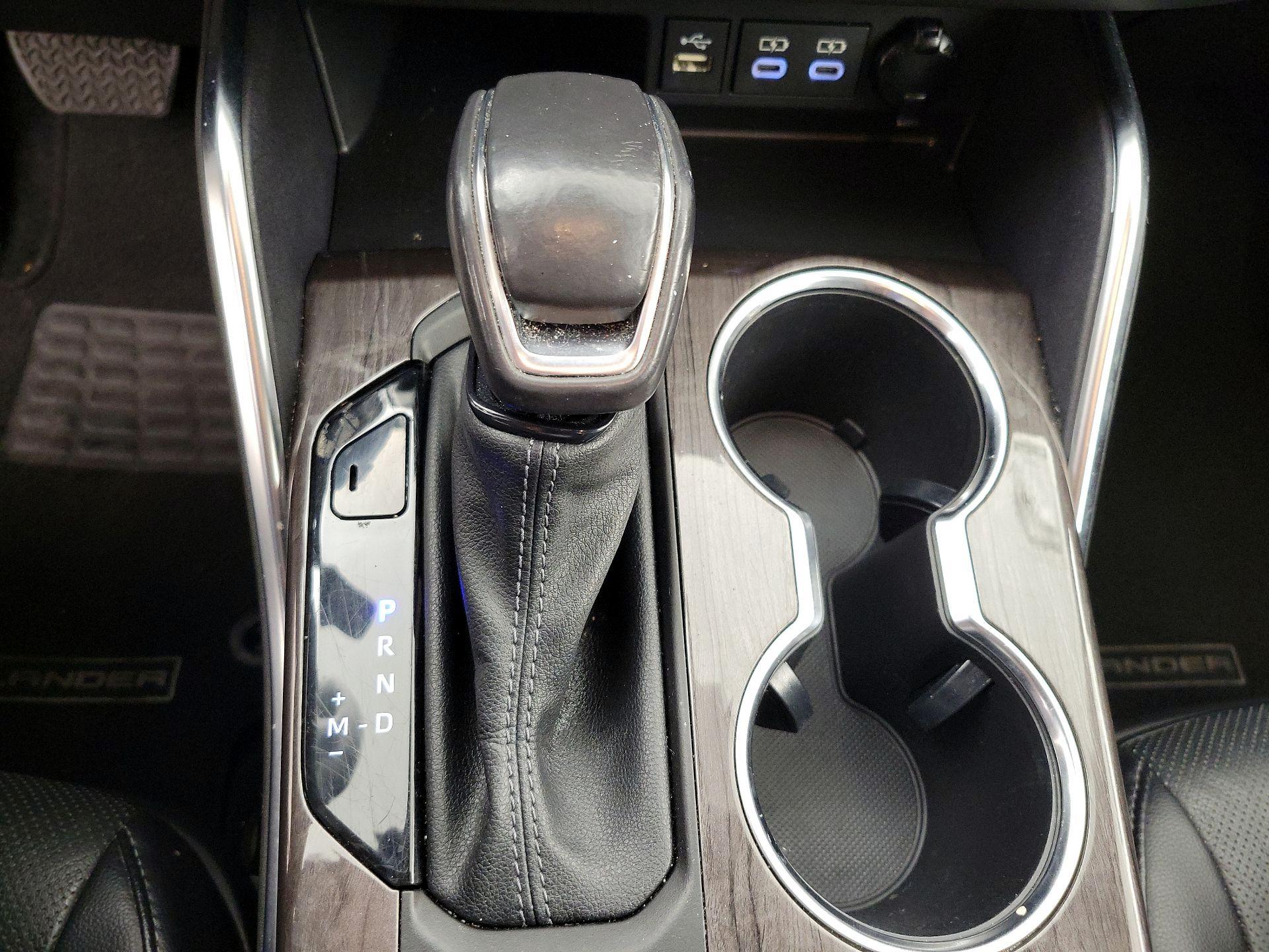 Thumbnail: 2023 Toyota Highlander - 17