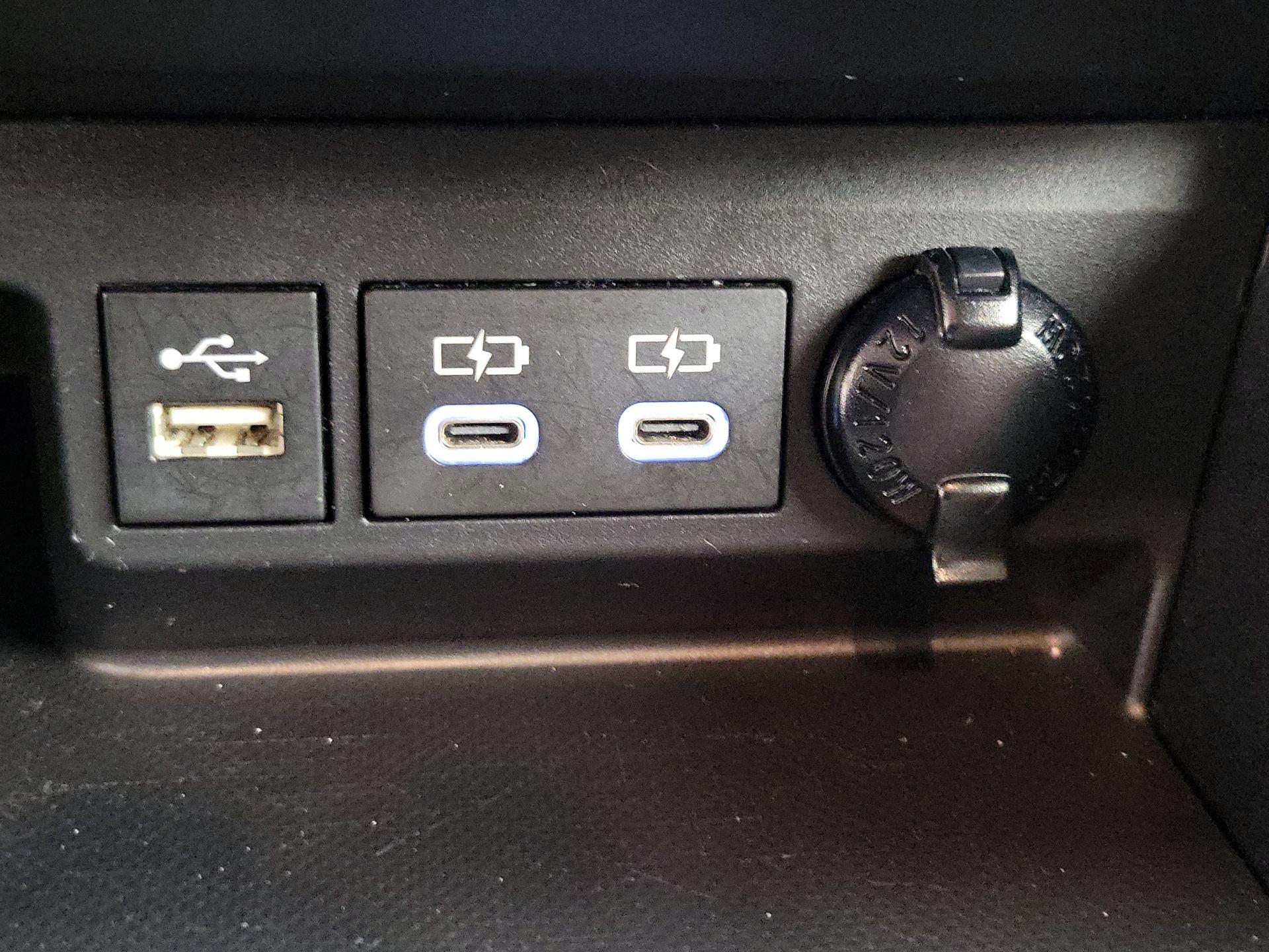 Thumbnail: 2023 Toyota Highlander - 18