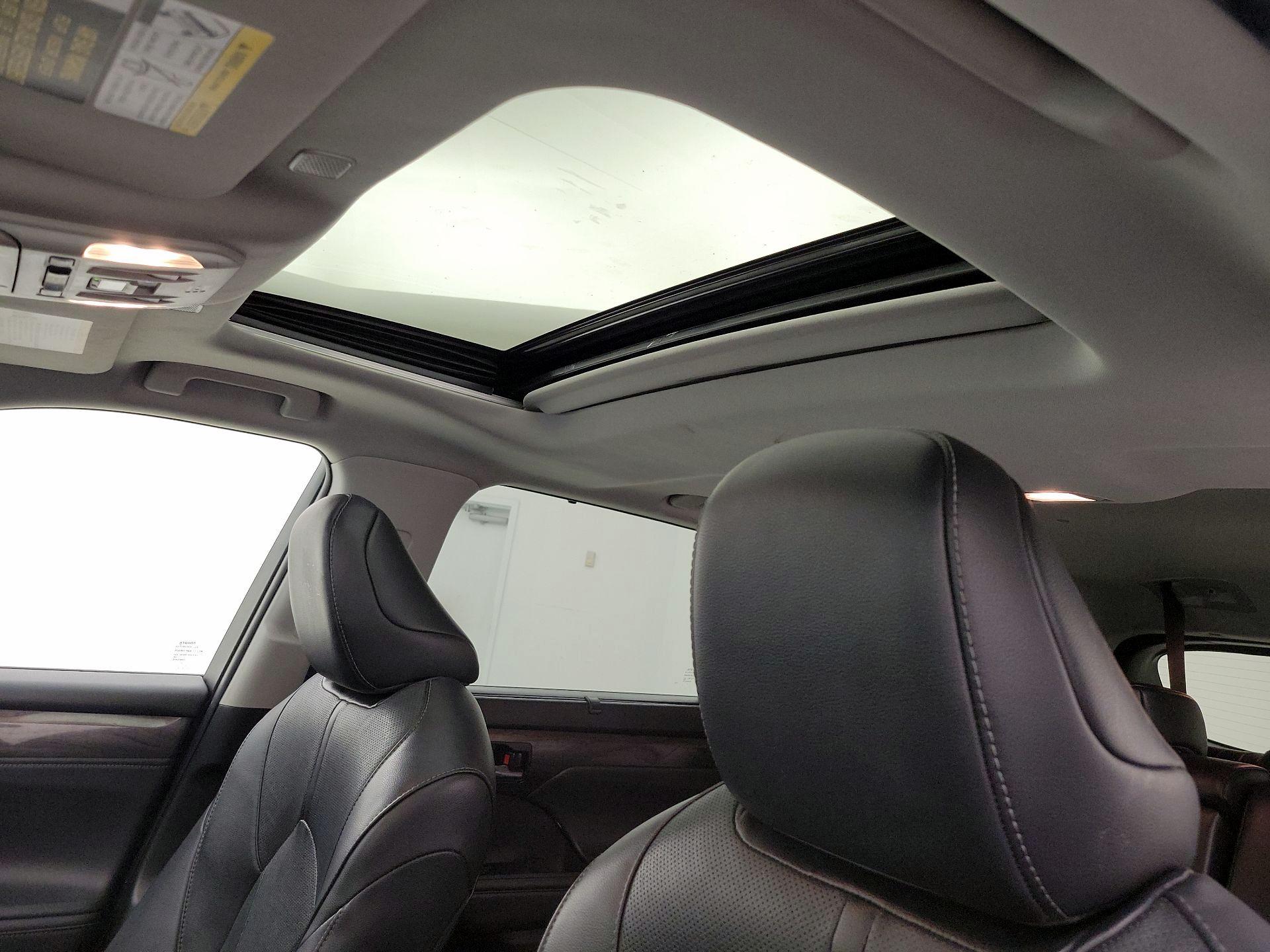 Thumbnail: 2023 Toyota Highlander - 19