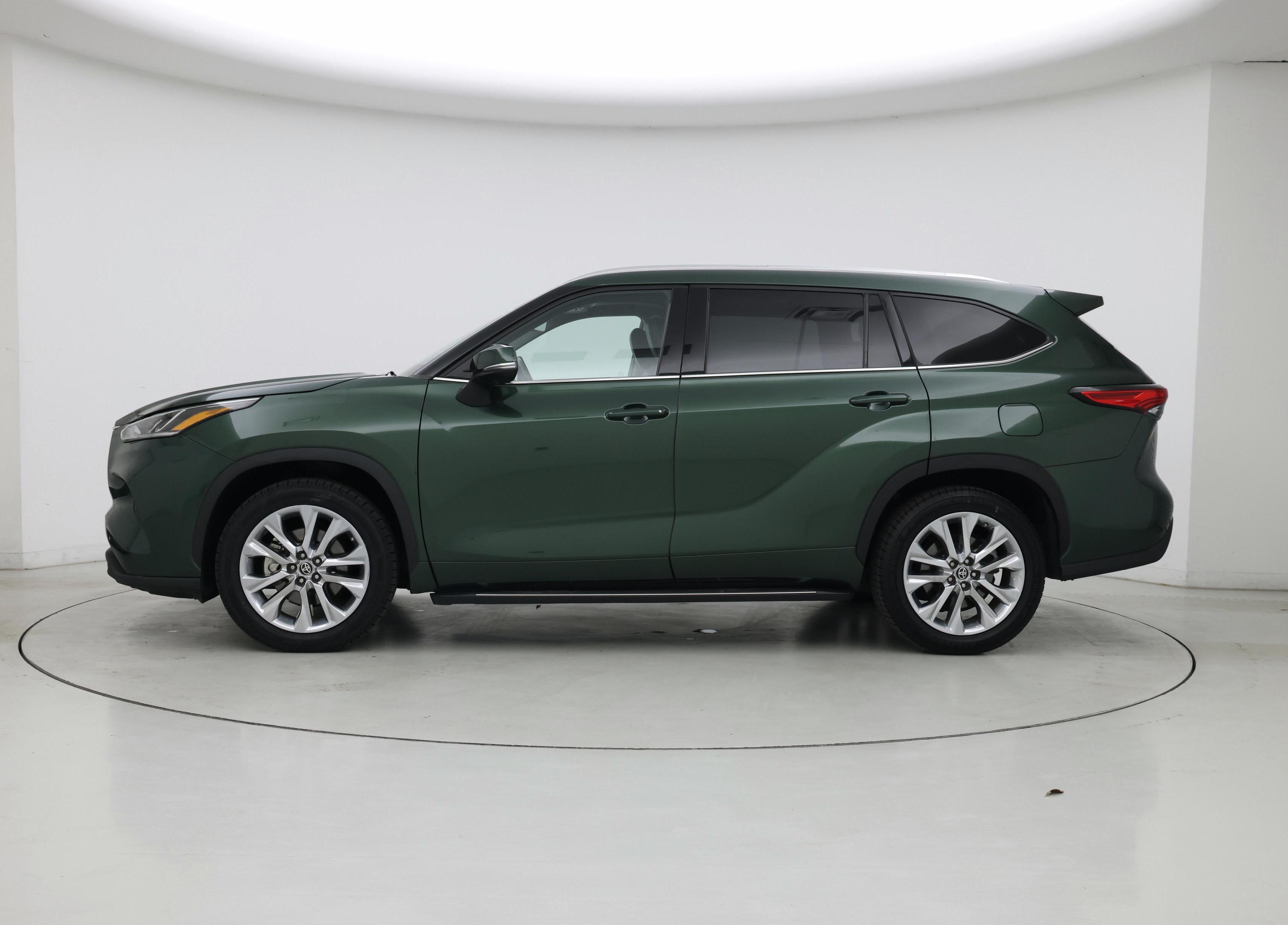 Thumbnail: 2023 Toyota Highlander - 3