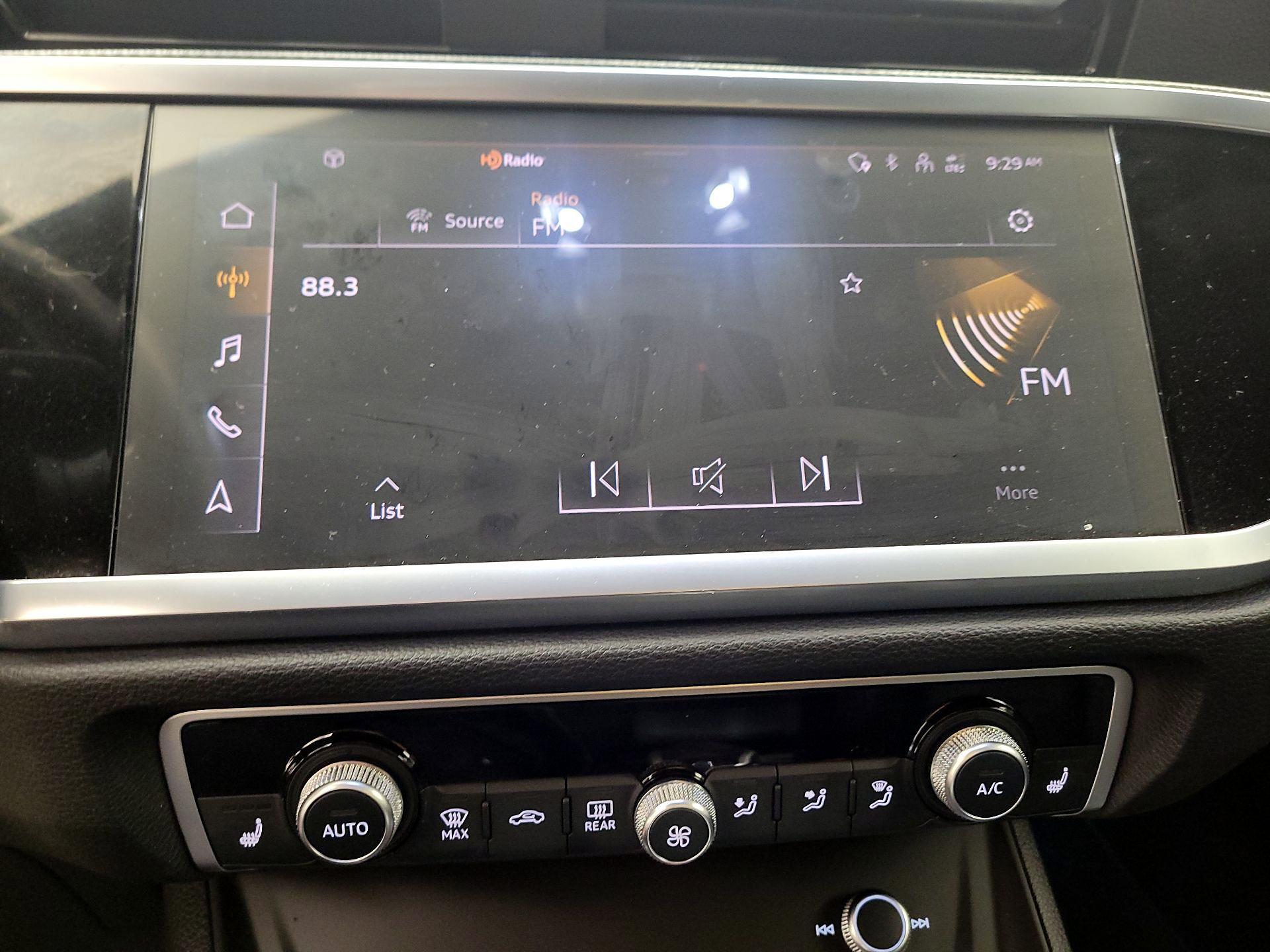 Thumbnail: 2023 Audi Q3 - 16