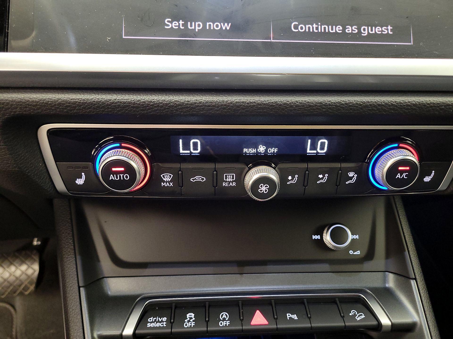 Thumbnail: 2023 Audi Q3 - 17