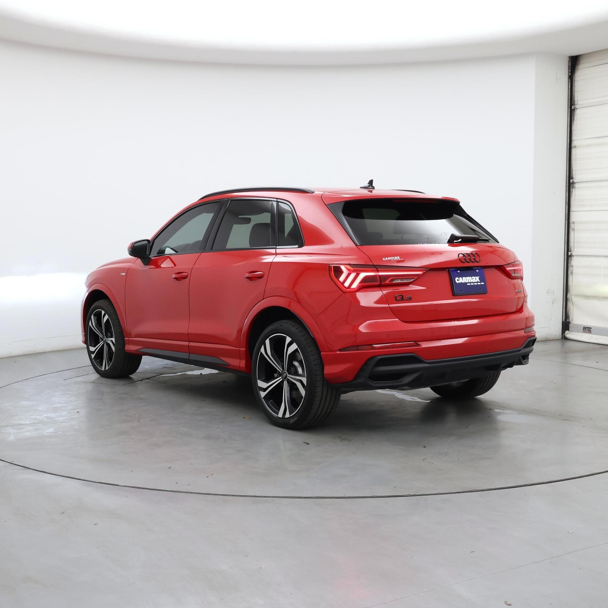 Thumbnail: 2023 Audi Q3 - 2