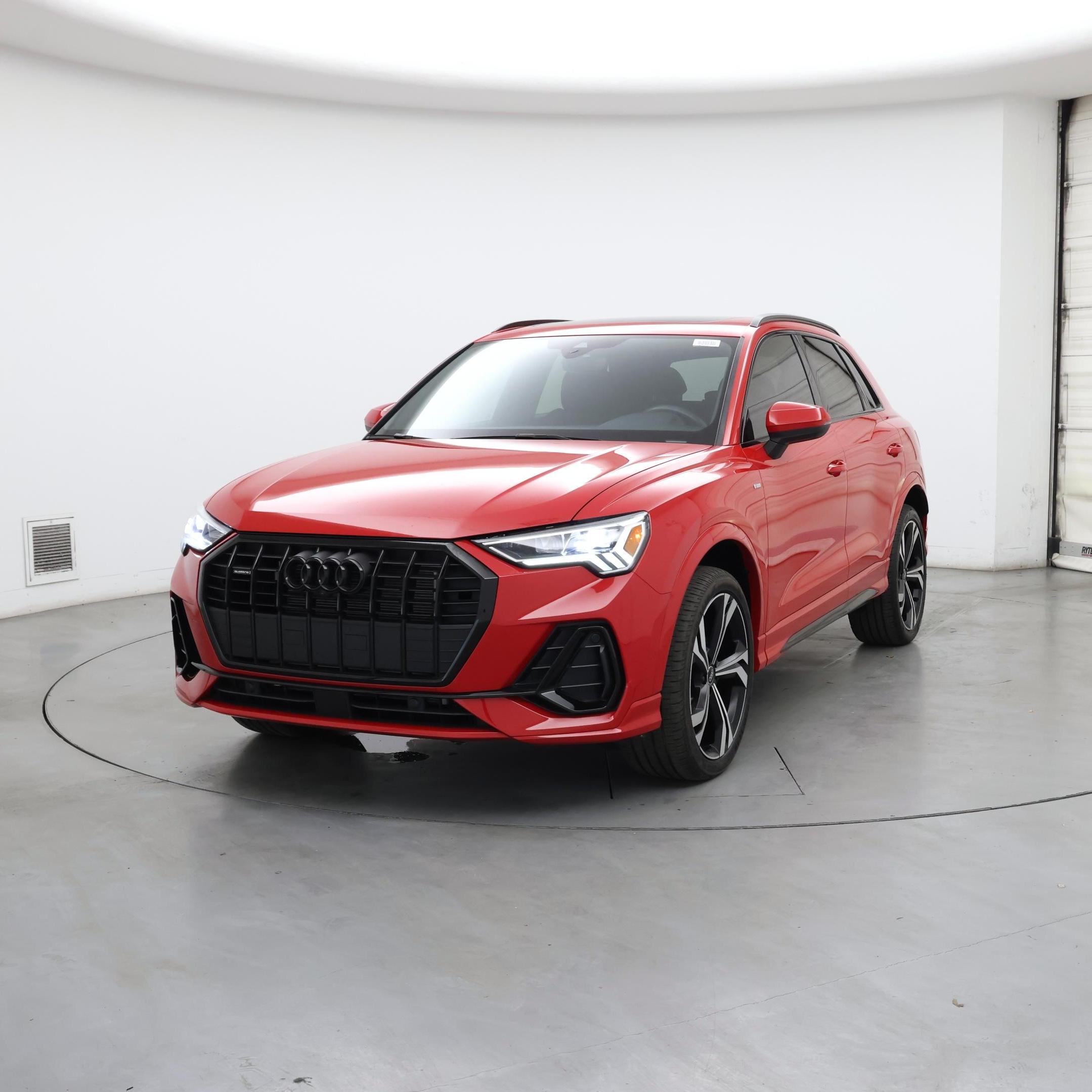Thumbnail: 2023 Audi Q3 - 4