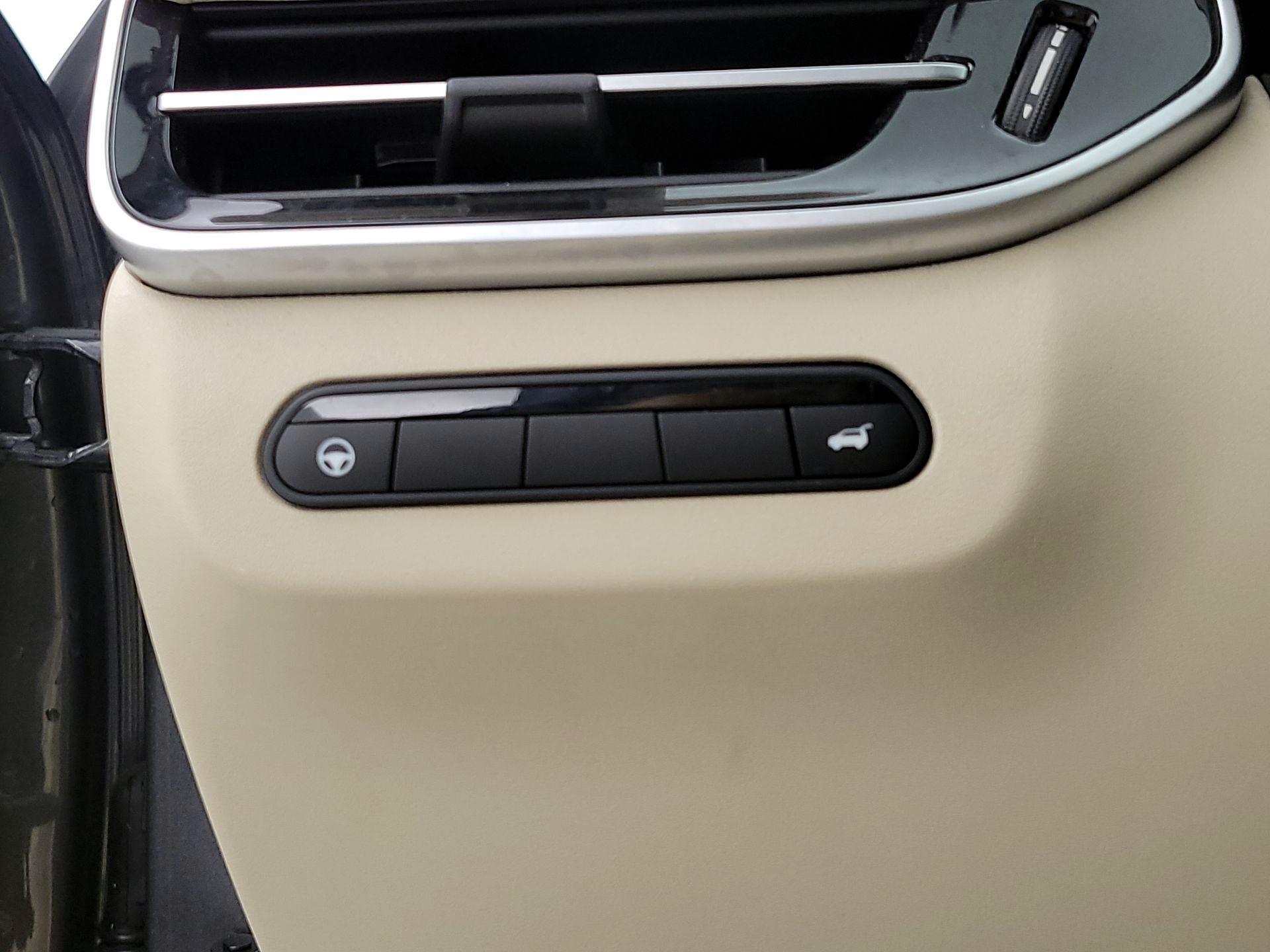 Thumbnail: 2023 INFINITI QX60 - 13