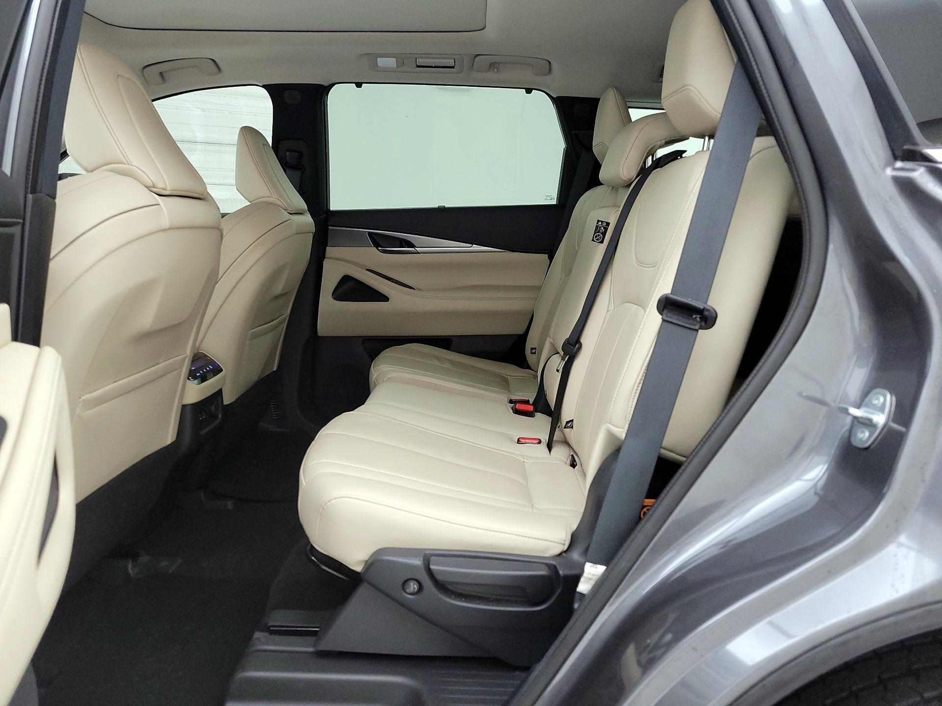 Thumbnail: 2023 INFINITI QX60 - 19