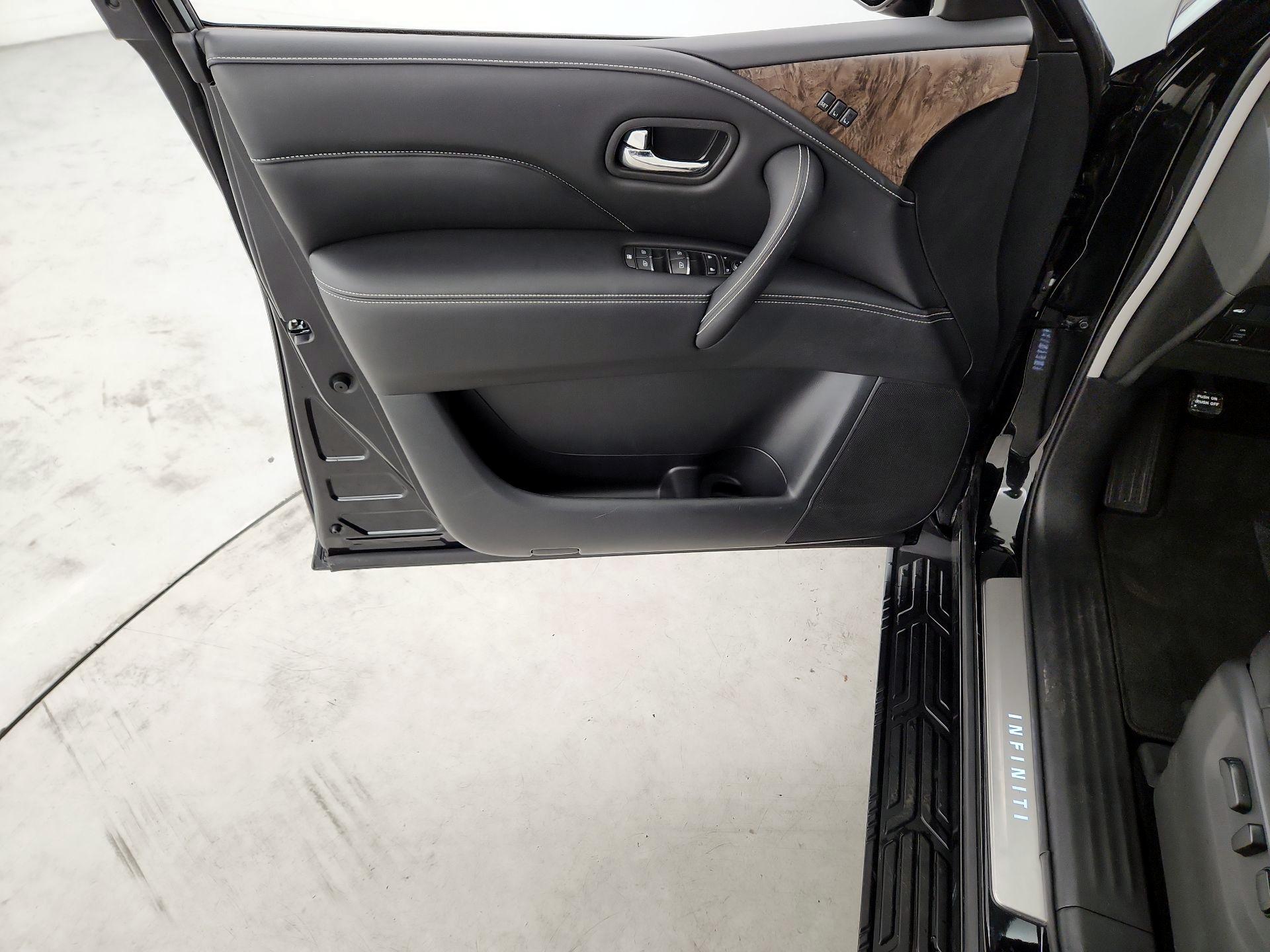 Thumbnail: 2023 INFINITI QX80 - 12