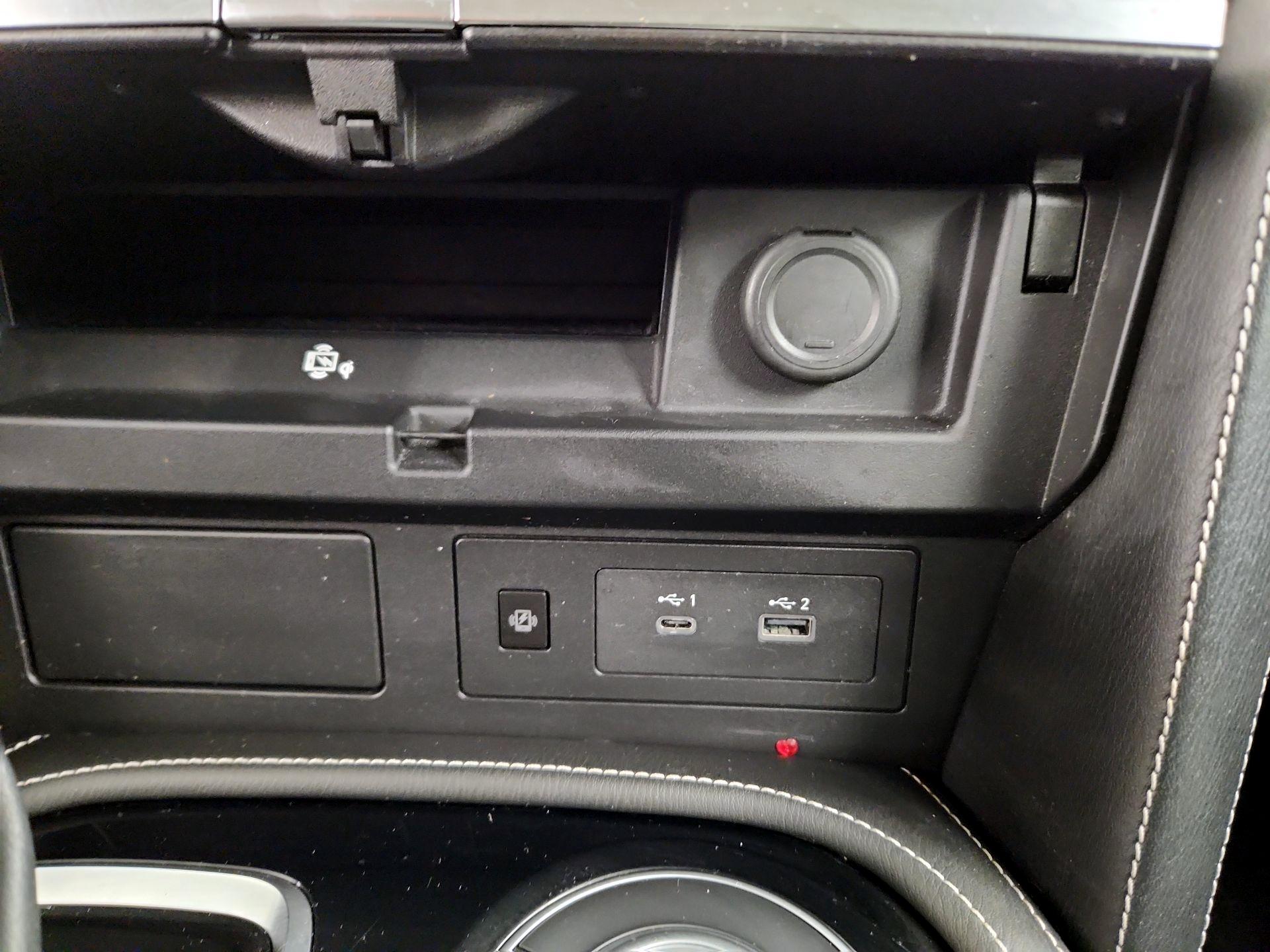 Thumbnail: 2023 INFINITI QX80 - 19