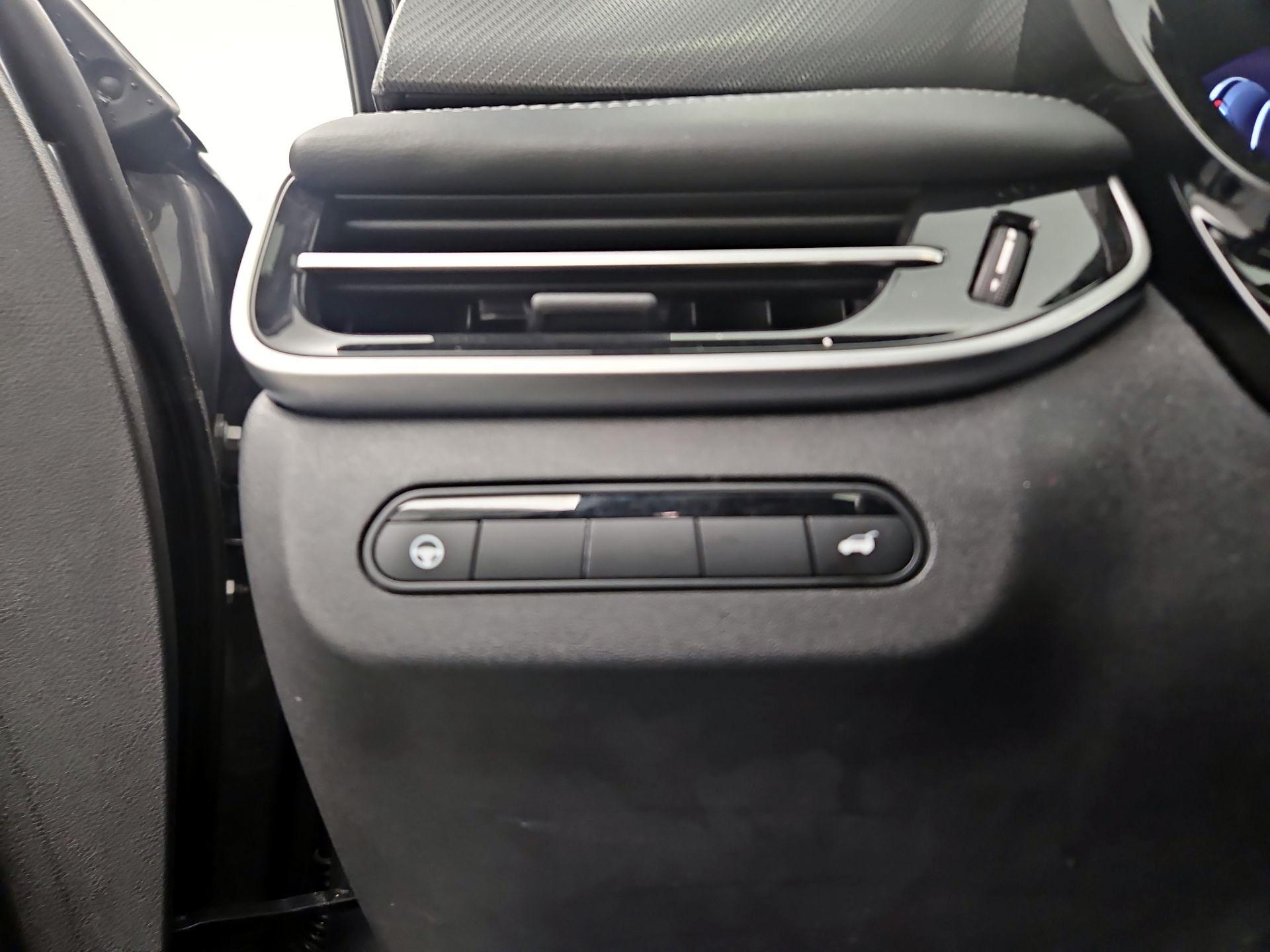 Thumbnail: 2023 INFINITI QX60 - 13