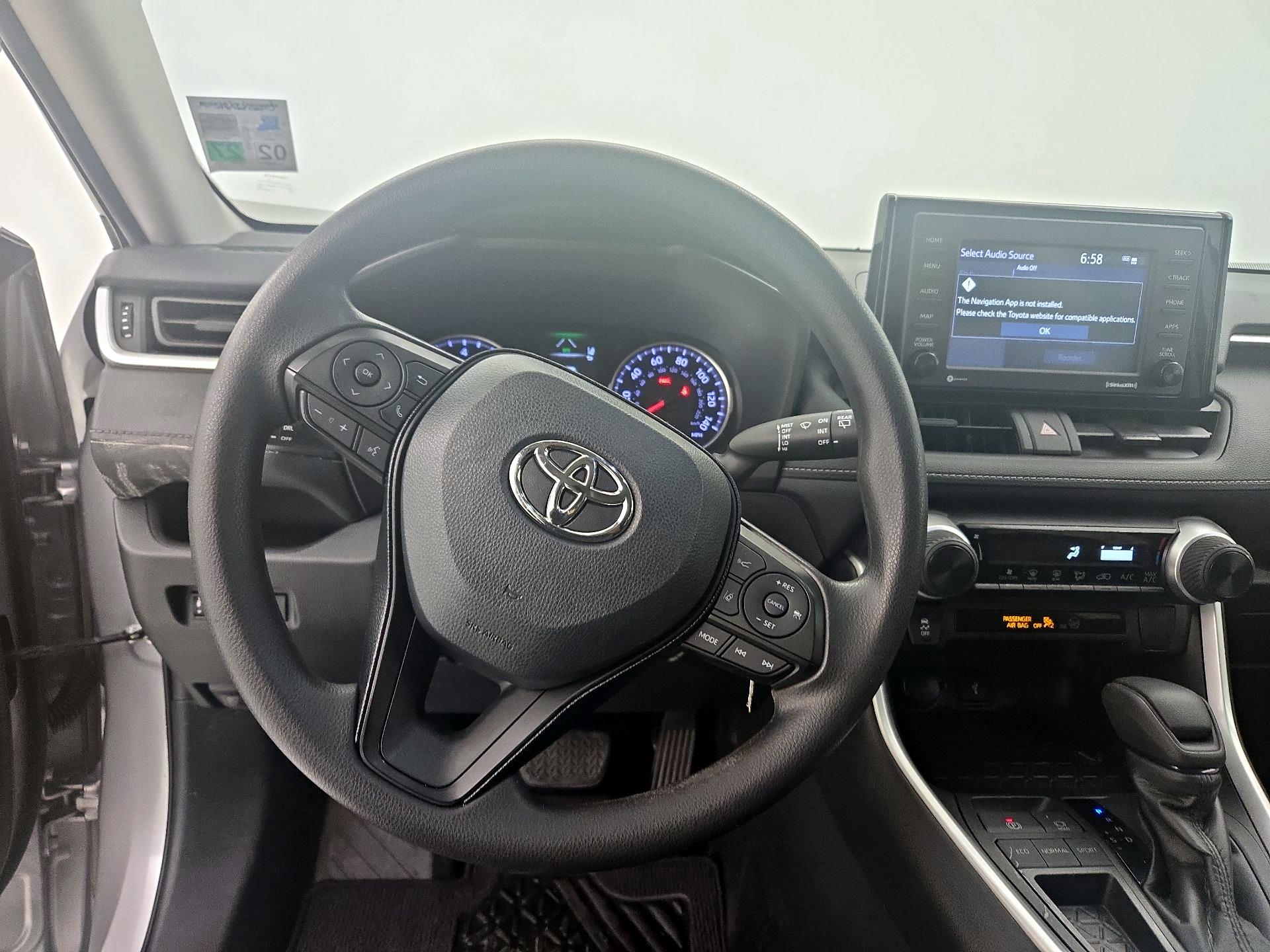 Thumbnail: 2021 Toyota RAV4 - 10