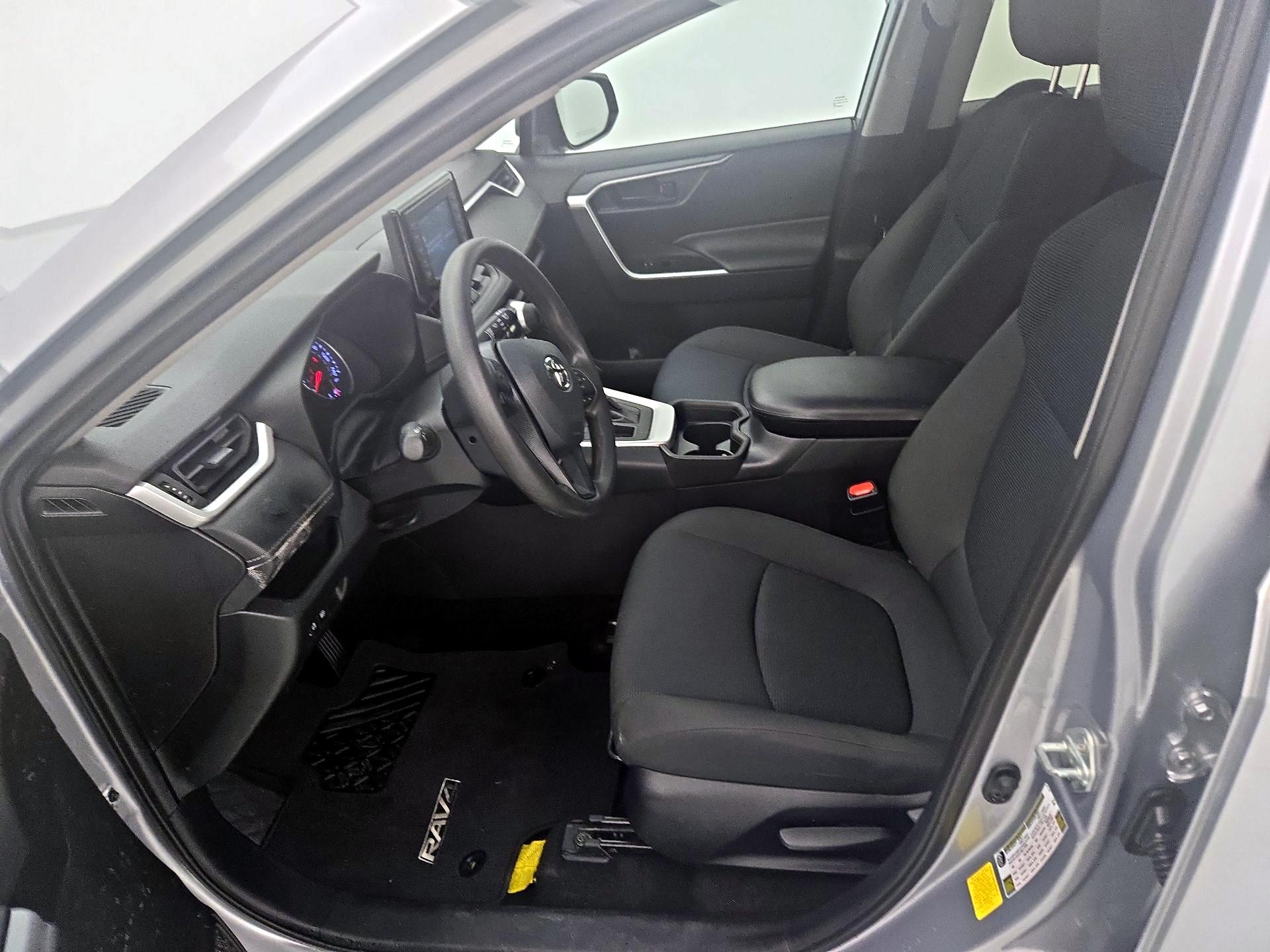 Thumbnail: 2021 Toyota RAV4 - 11