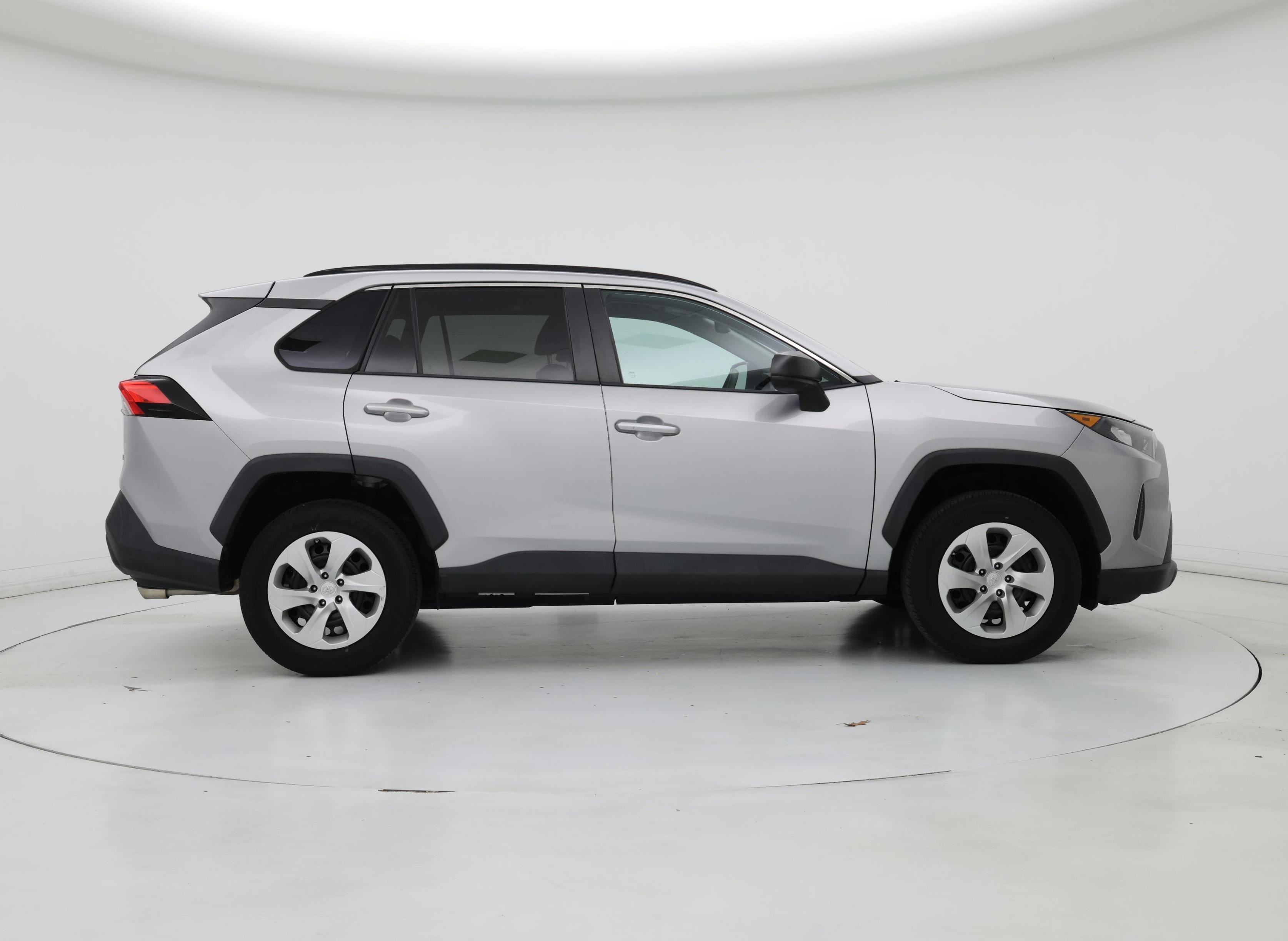 Thumbnail: 2021 Toyota RAV4 - 7