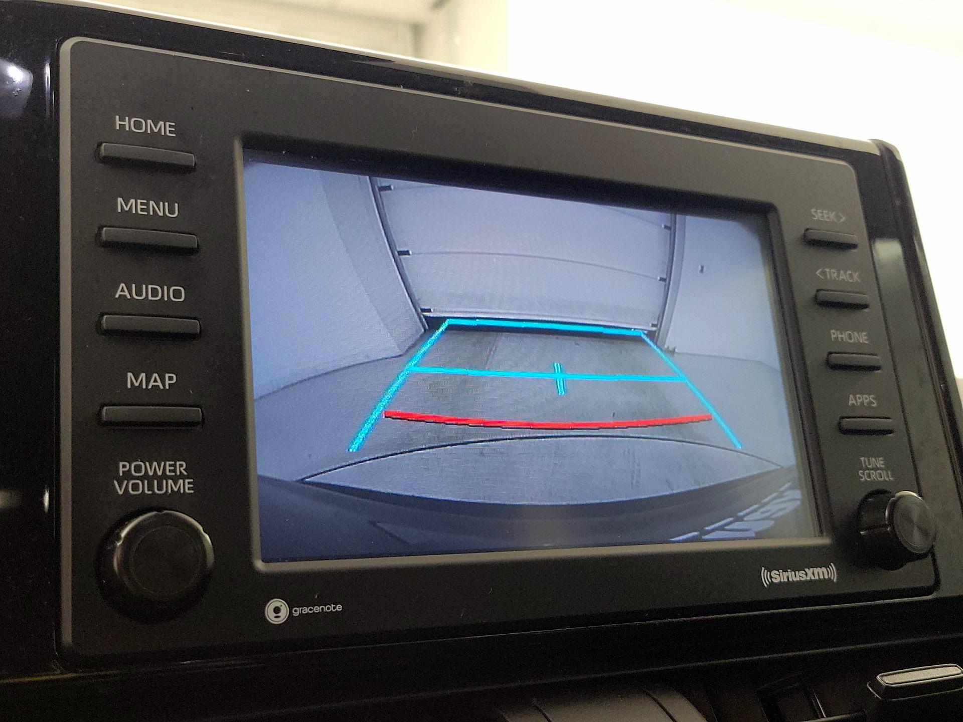 Thumbnail: 2022 Toyota RAV4 - 14