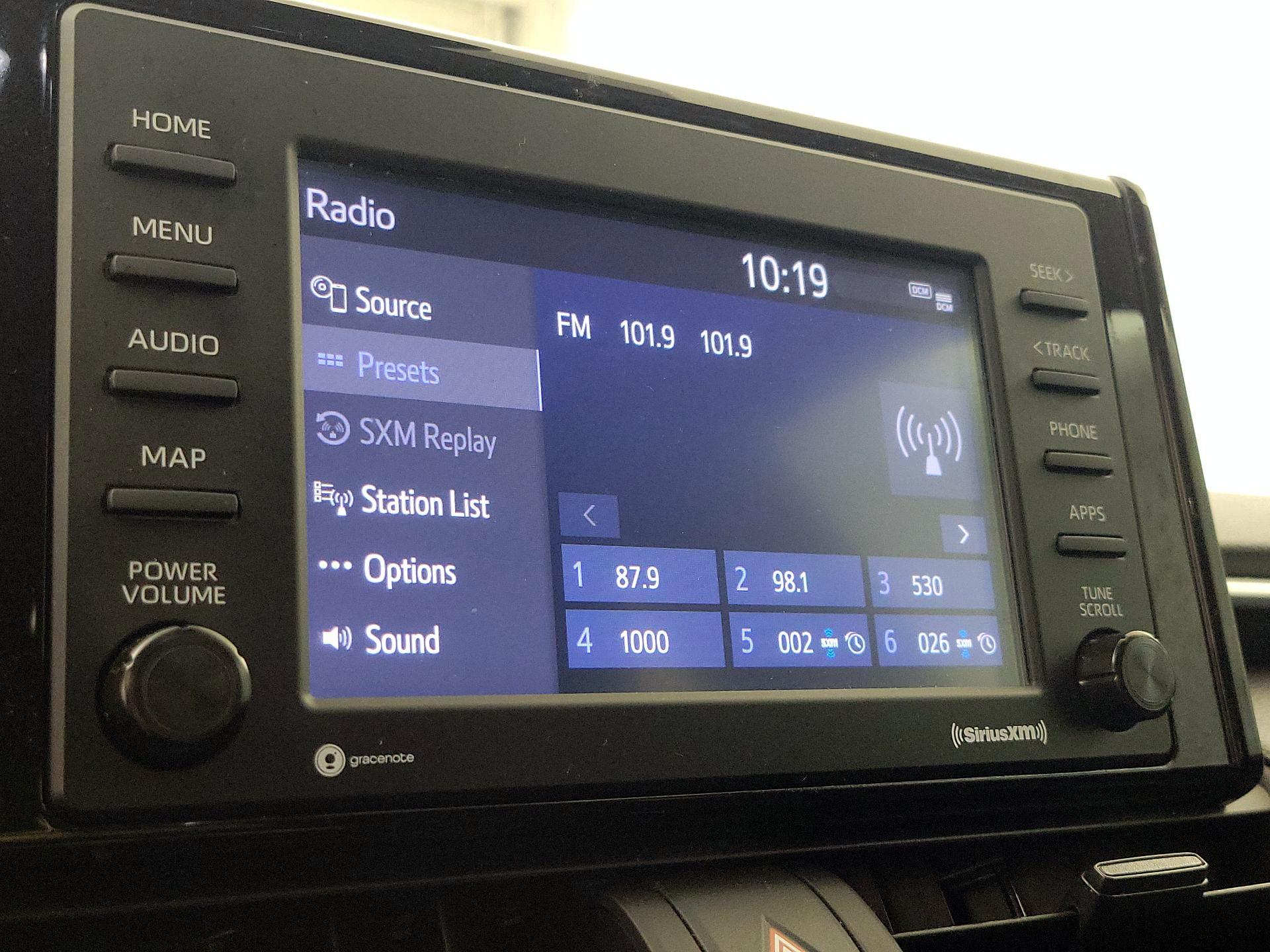 Thumbnail: 2022 Toyota RAV4 - 15