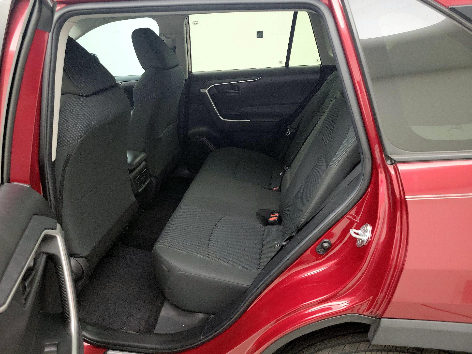 Thumbnail: 2022 Toyota RAV4 - 19