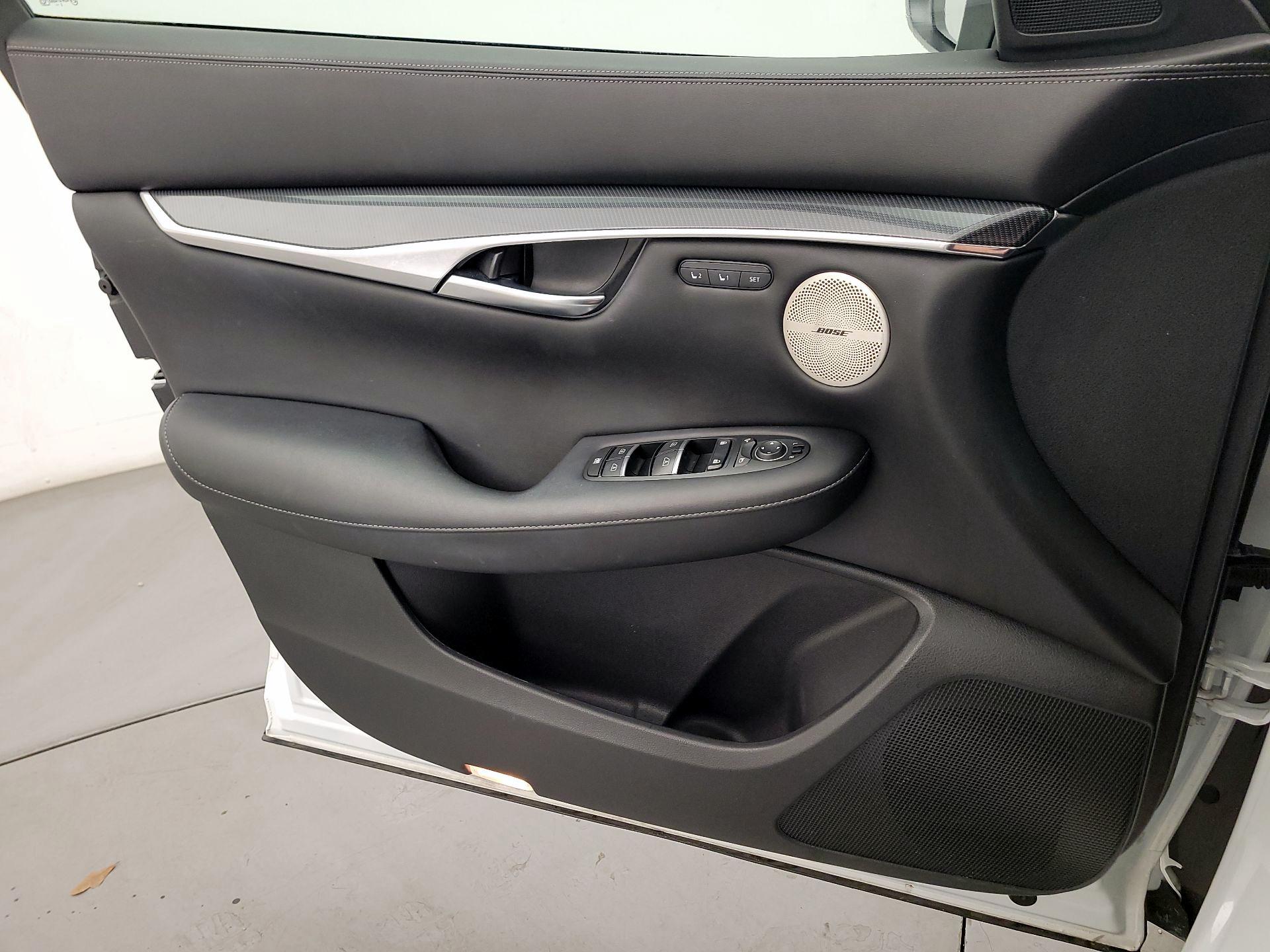 Thumbnail: 2023 INFINITI QX50 - 12