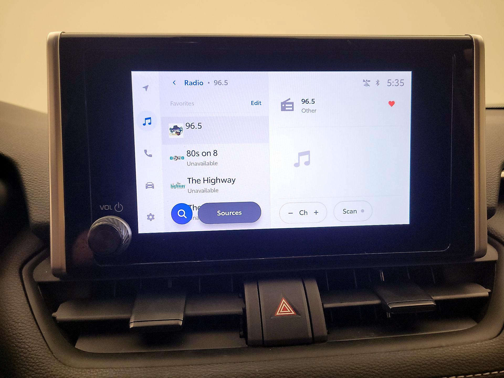 Thumbnail: 2023 Toyota RAV4 - 15