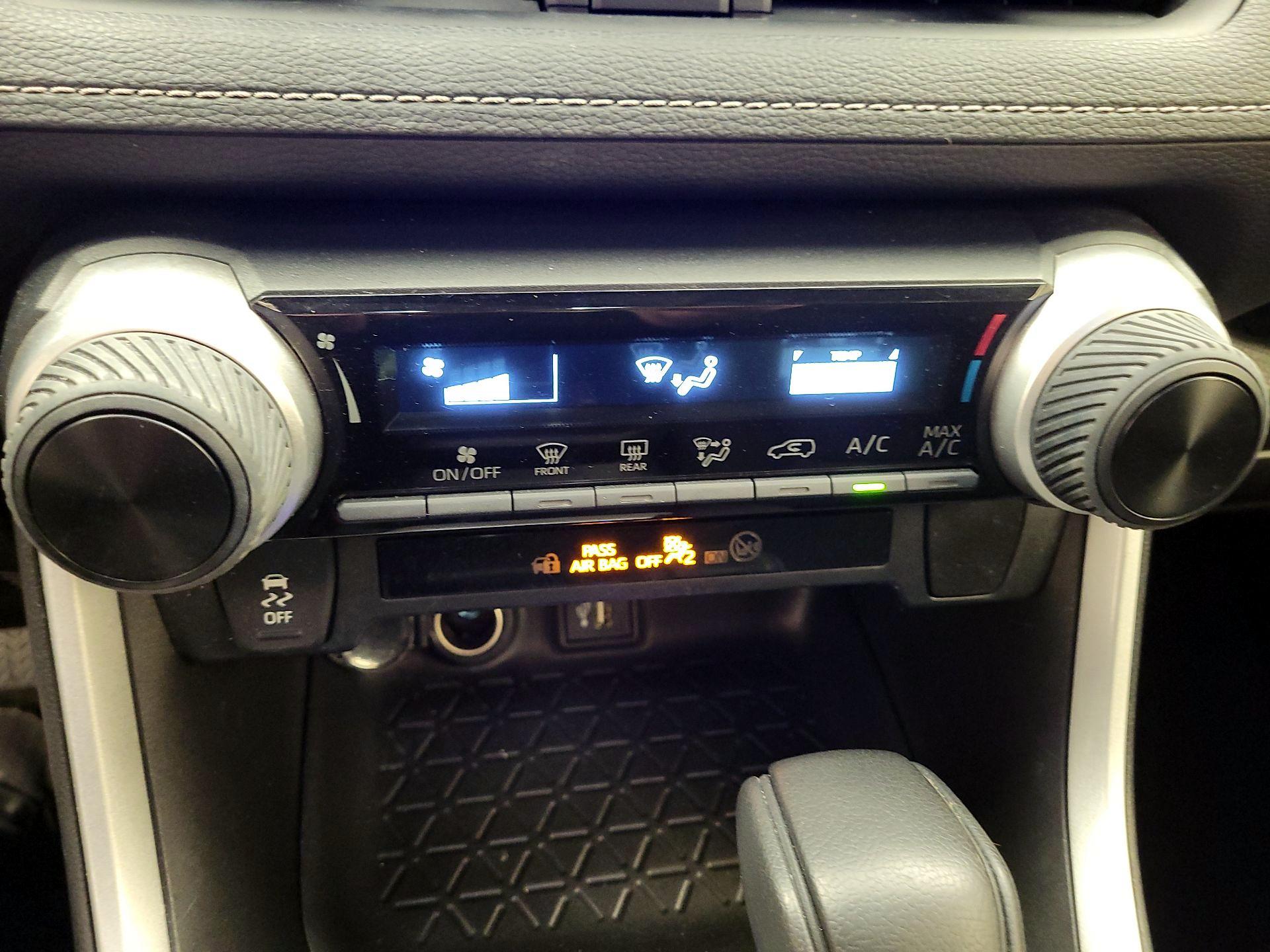 Thumbnail: 2023 Toyota RAV4 - 16