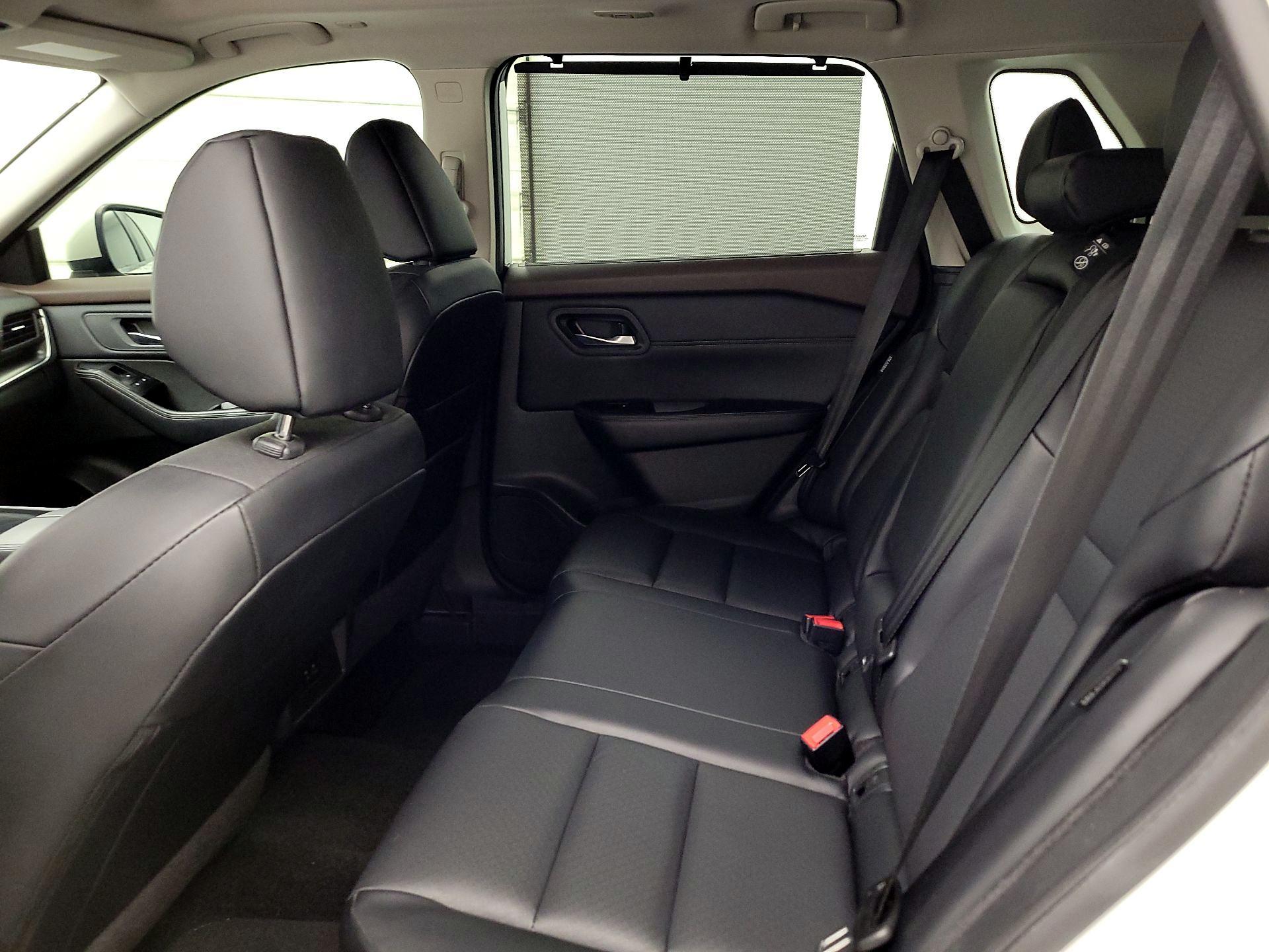 Thumbnail: 2023 Nissan Rogue - 19