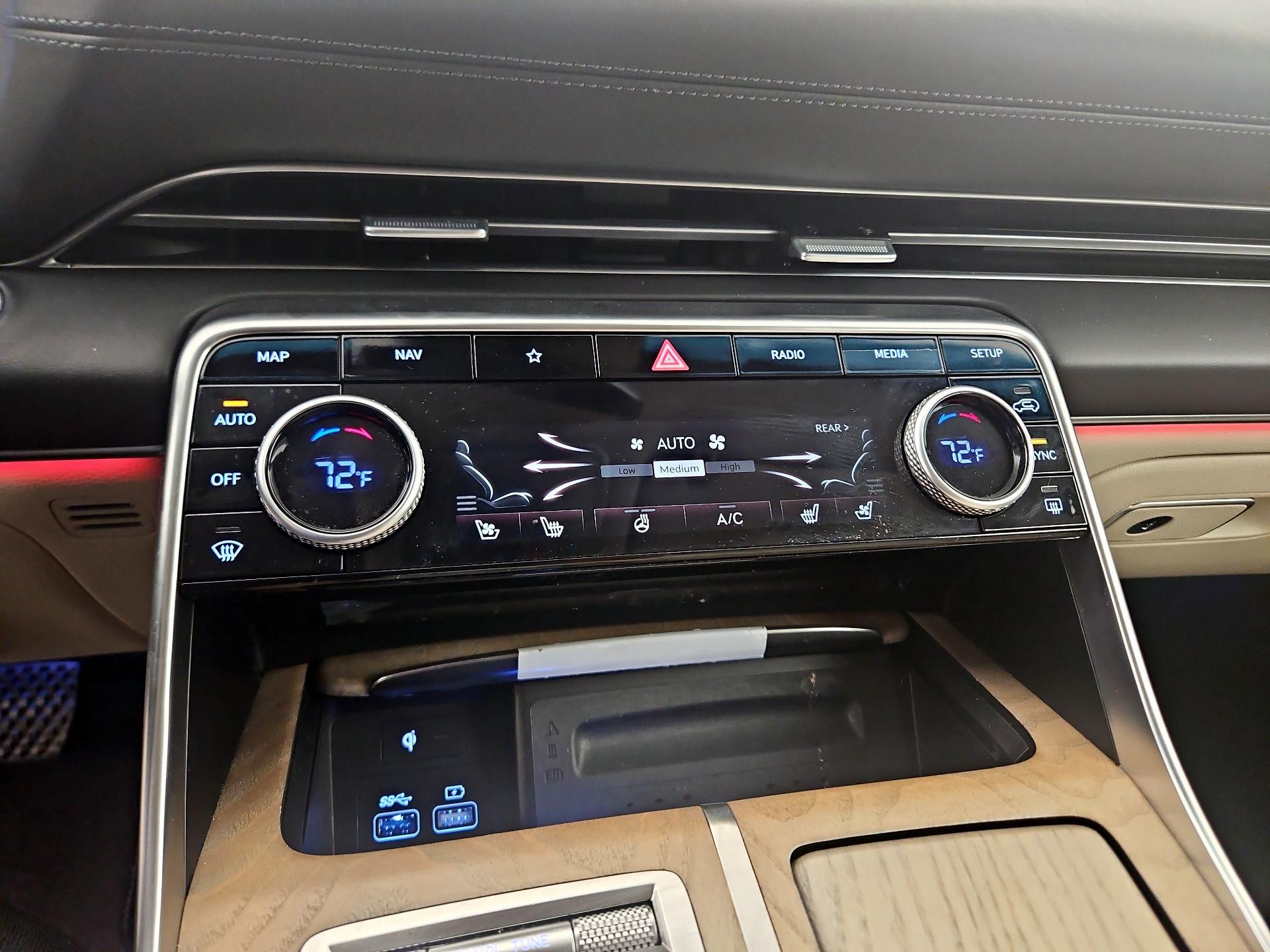 Thumbnail: 2022 Genesis GV80 - 15