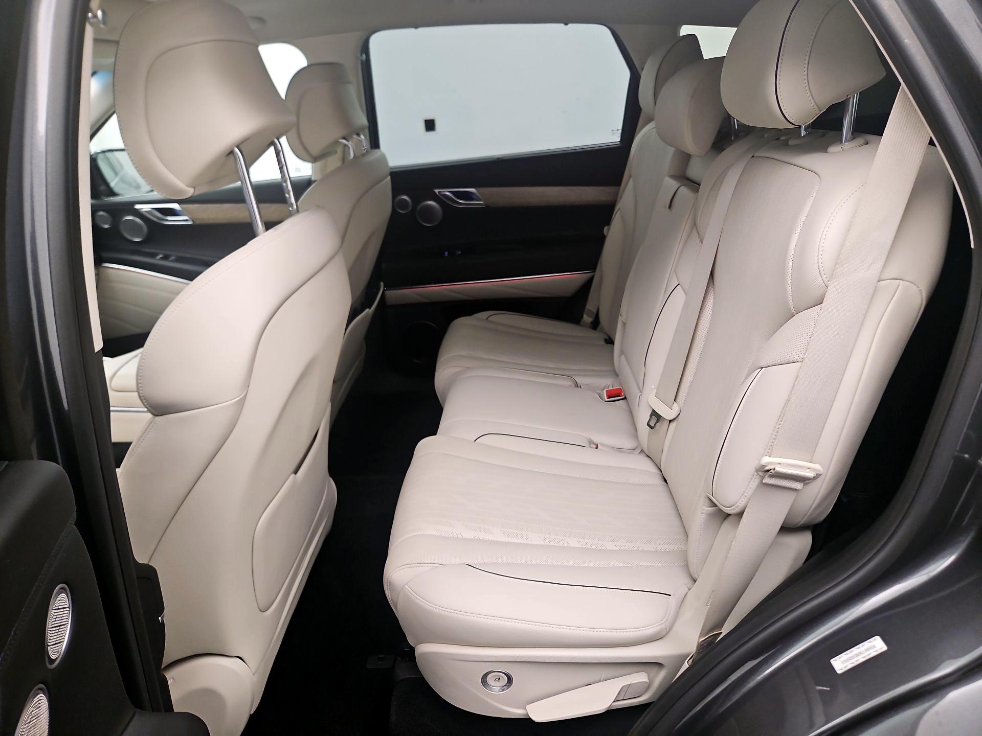 Thumbnail: 2022 Genesis GV80 - 18