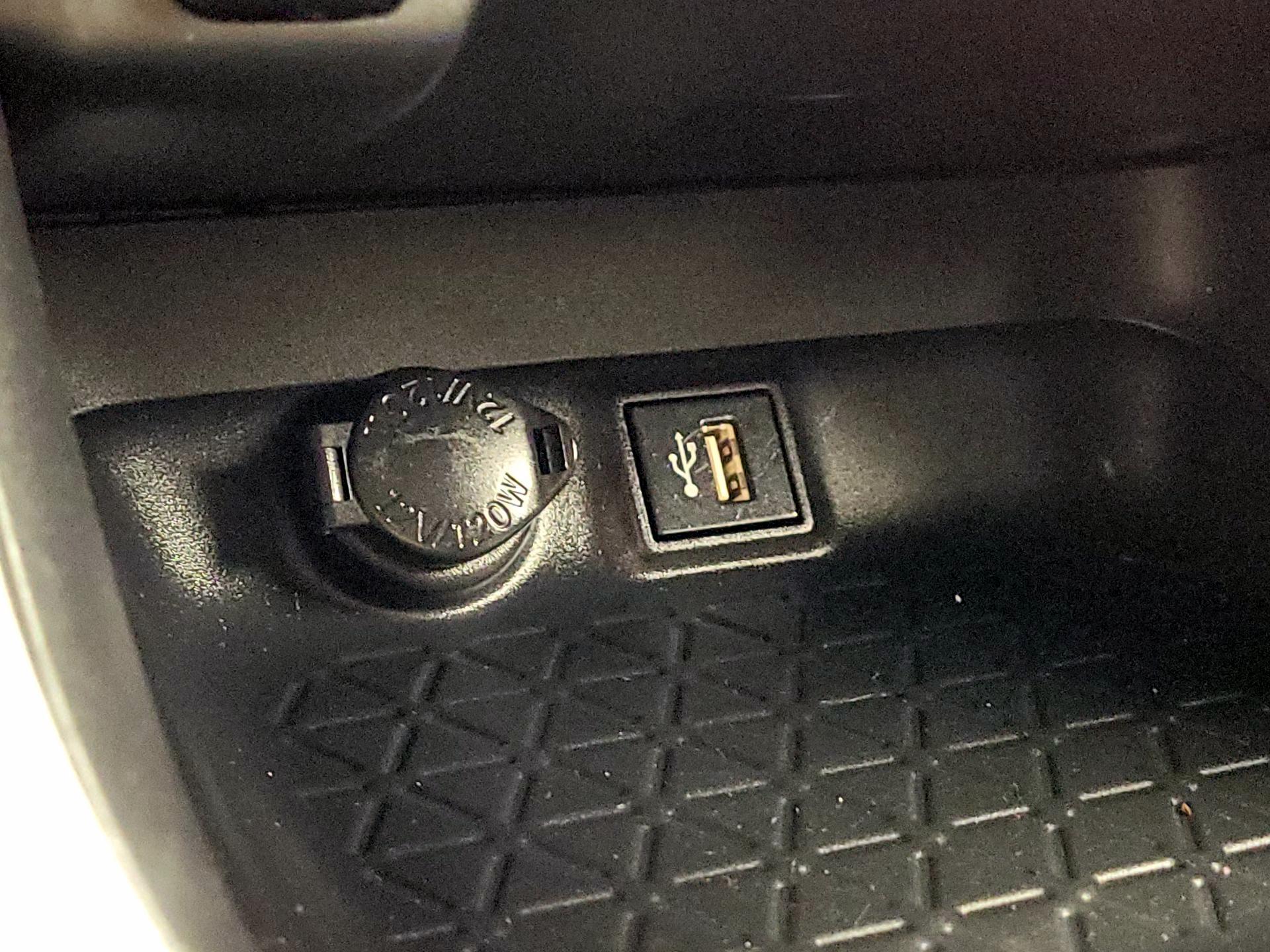 Thumbnail: 2024 Toyota RAV4 - 18