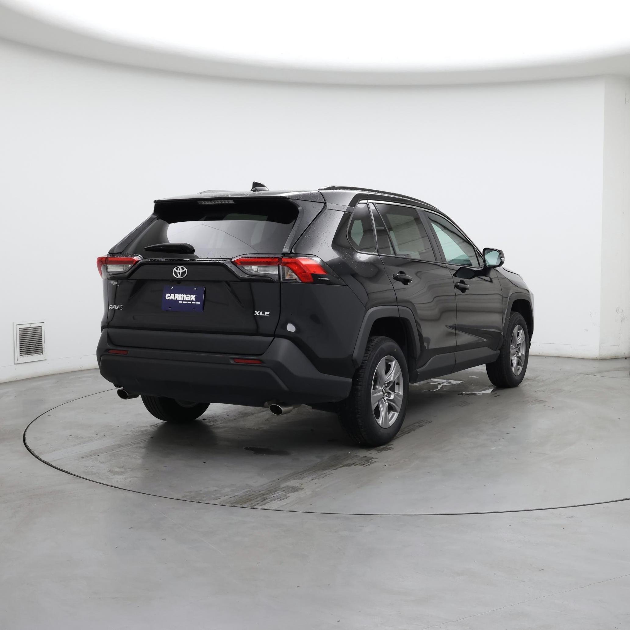 Thumbnail: 2024 Toyota RAV4 - 8