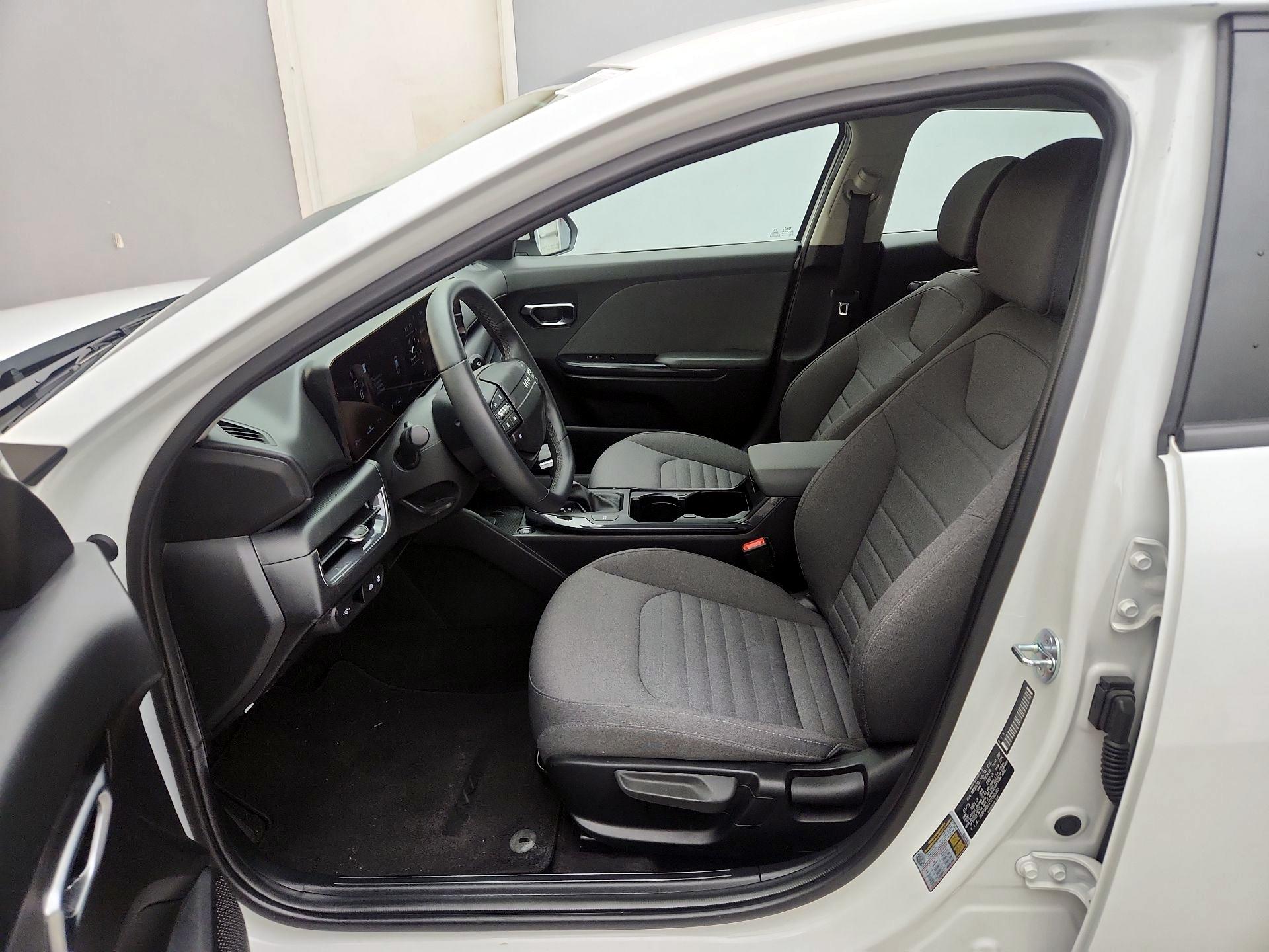 Thumbnail: 2025 Kia K4 - 11