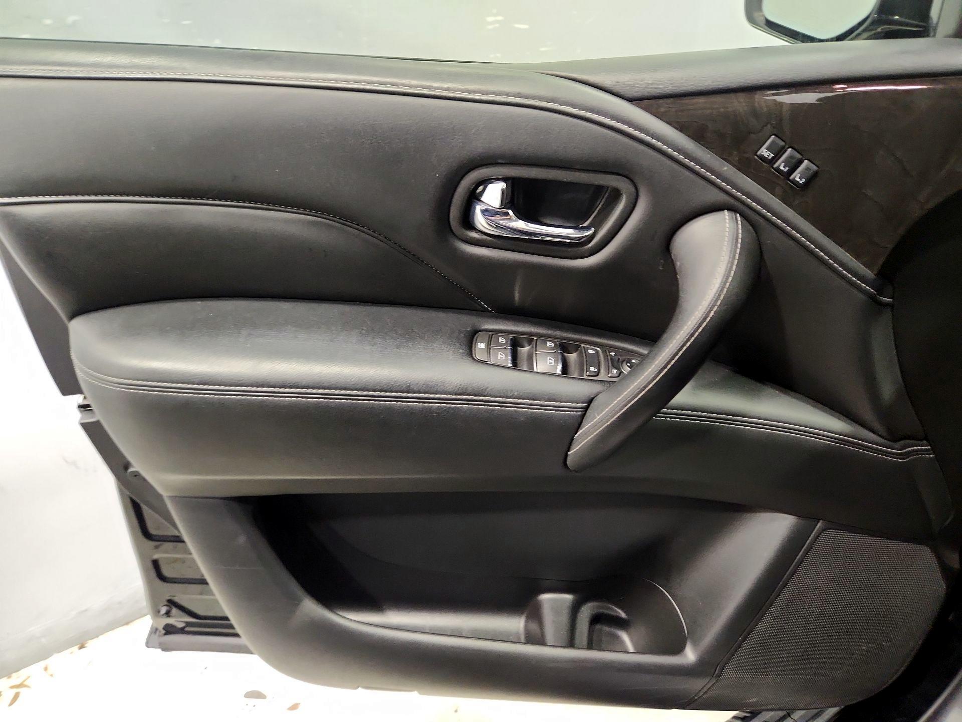 Thumbnail: 2023 INFINITI QX80 - 12