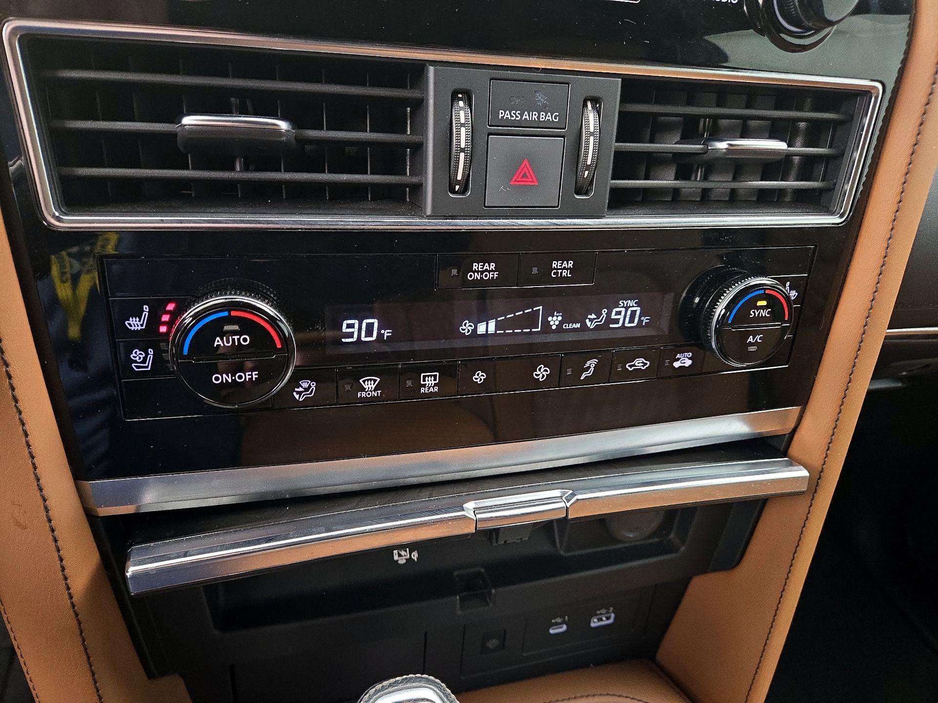 Thumbnail: 2022 INFINITI QX80 - 17