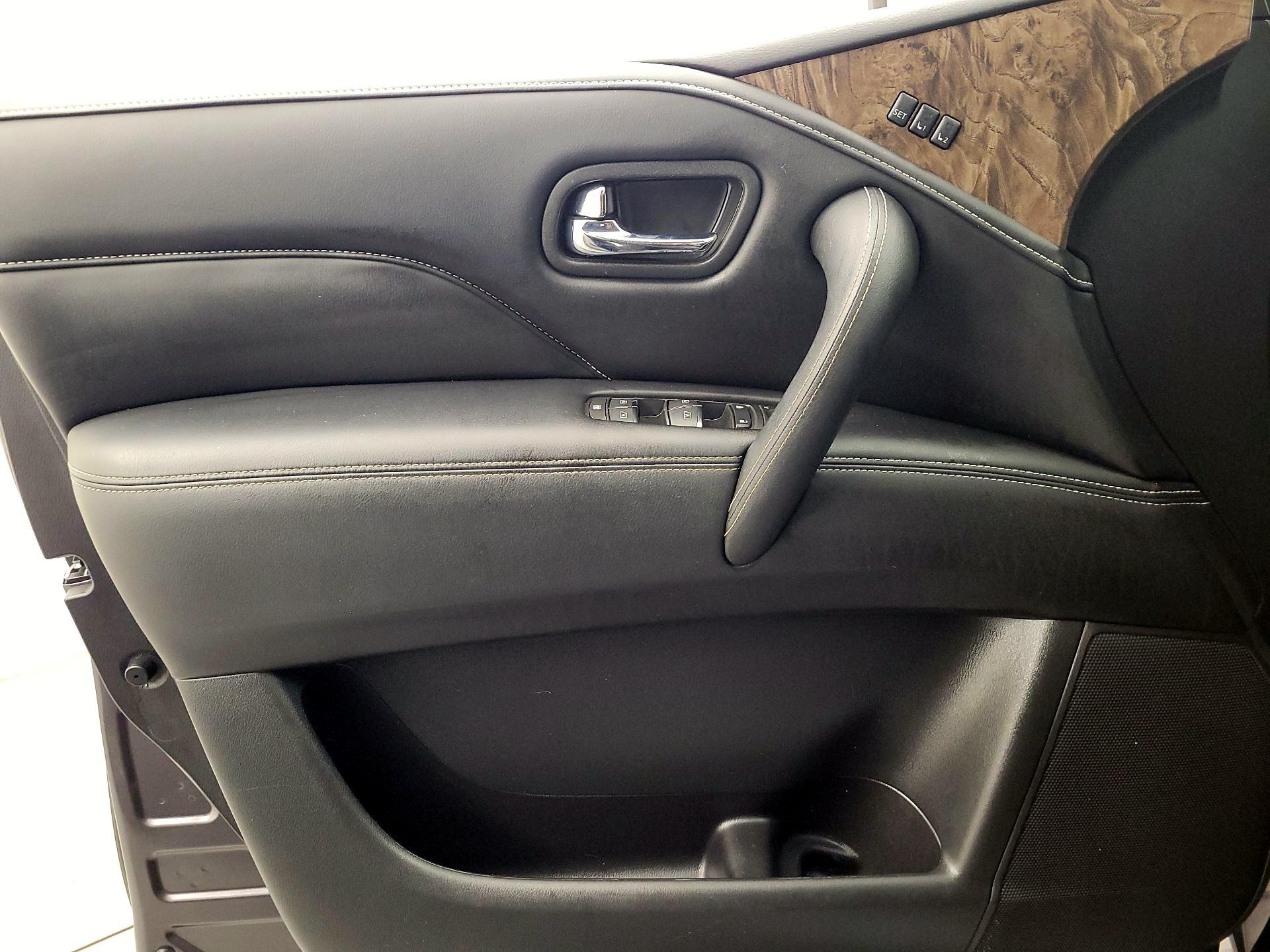 Thumbnail: 2023 INFINITI QX80 - 12