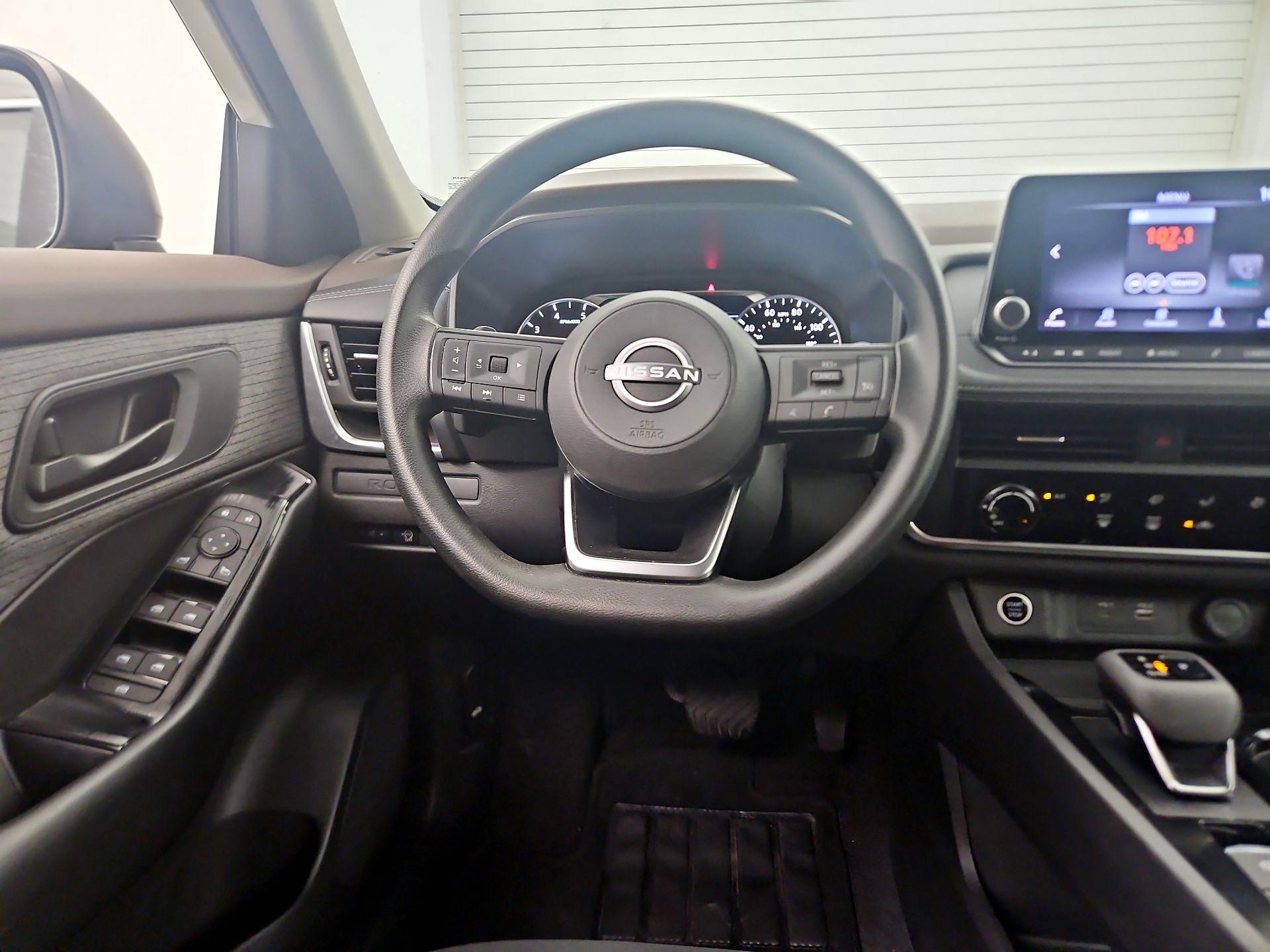 Thumbnail: 2023 Nissan Rogue - 10